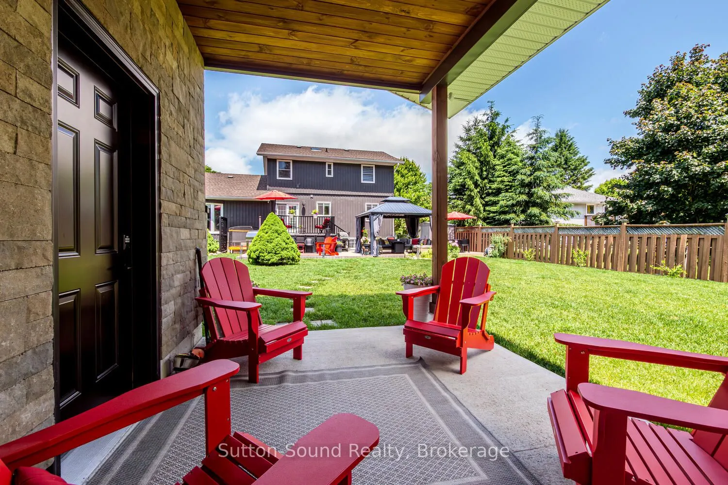 35 Pine Tree Drive