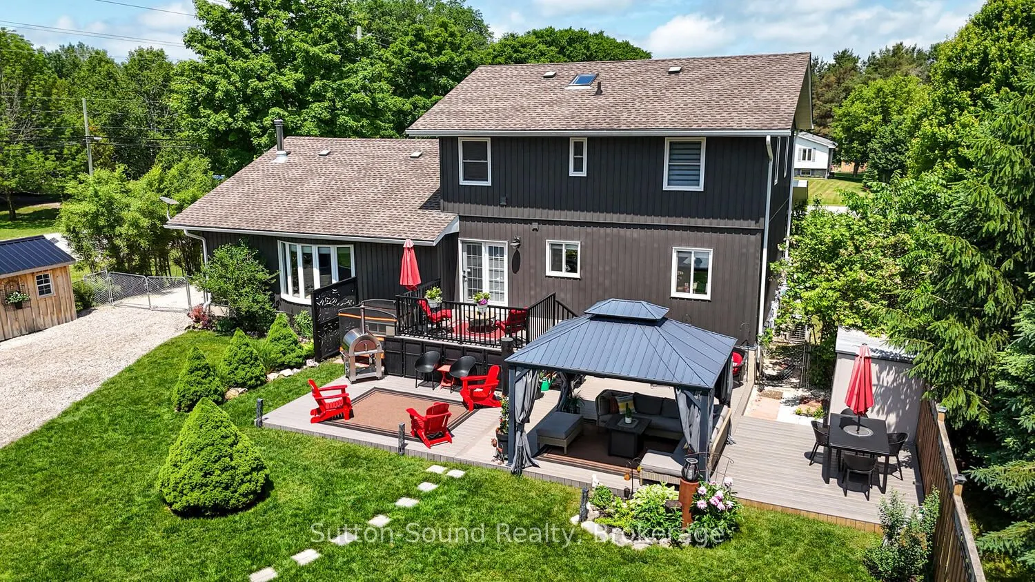35 Pine Tree Drive