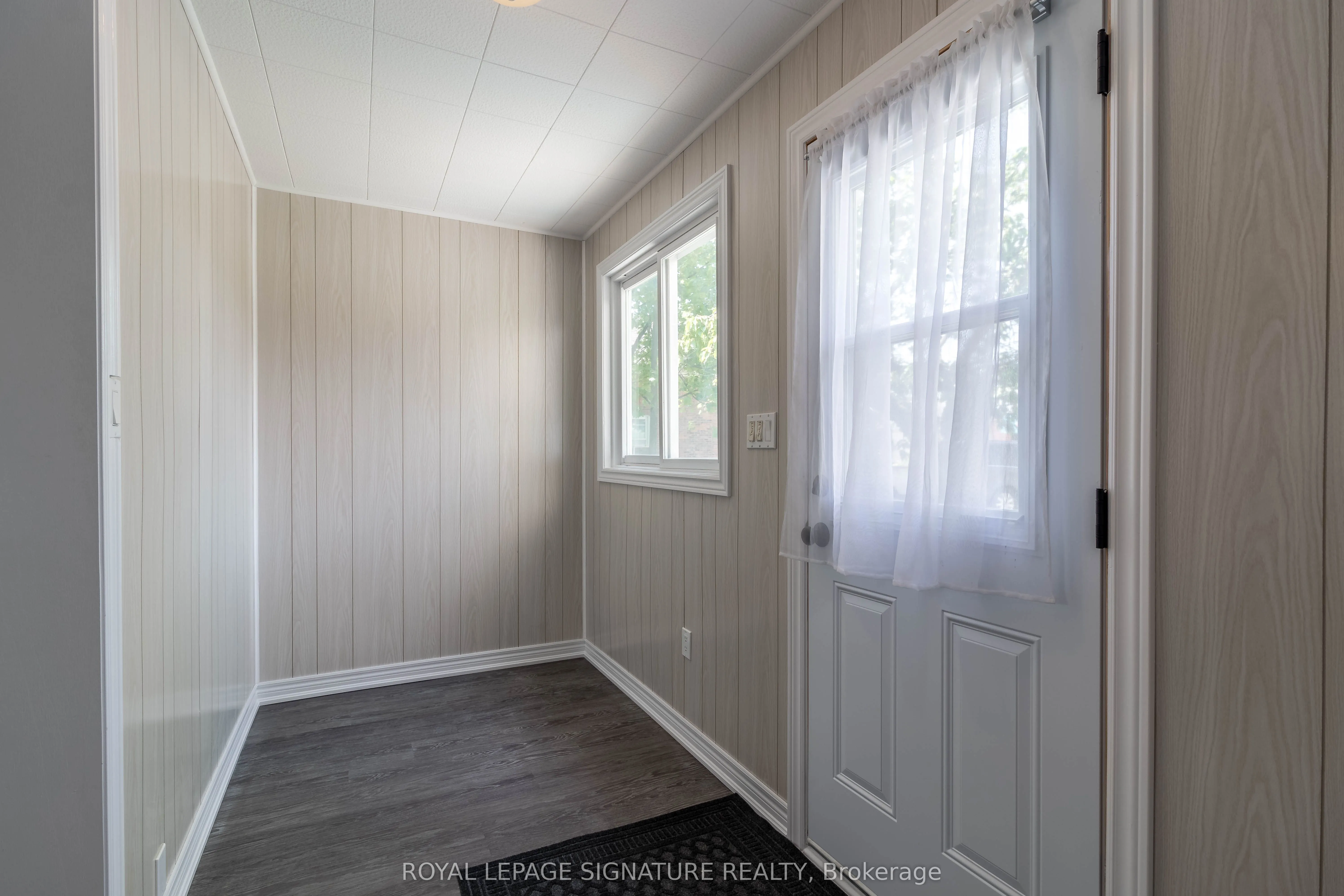 23 Sullivan Avenue