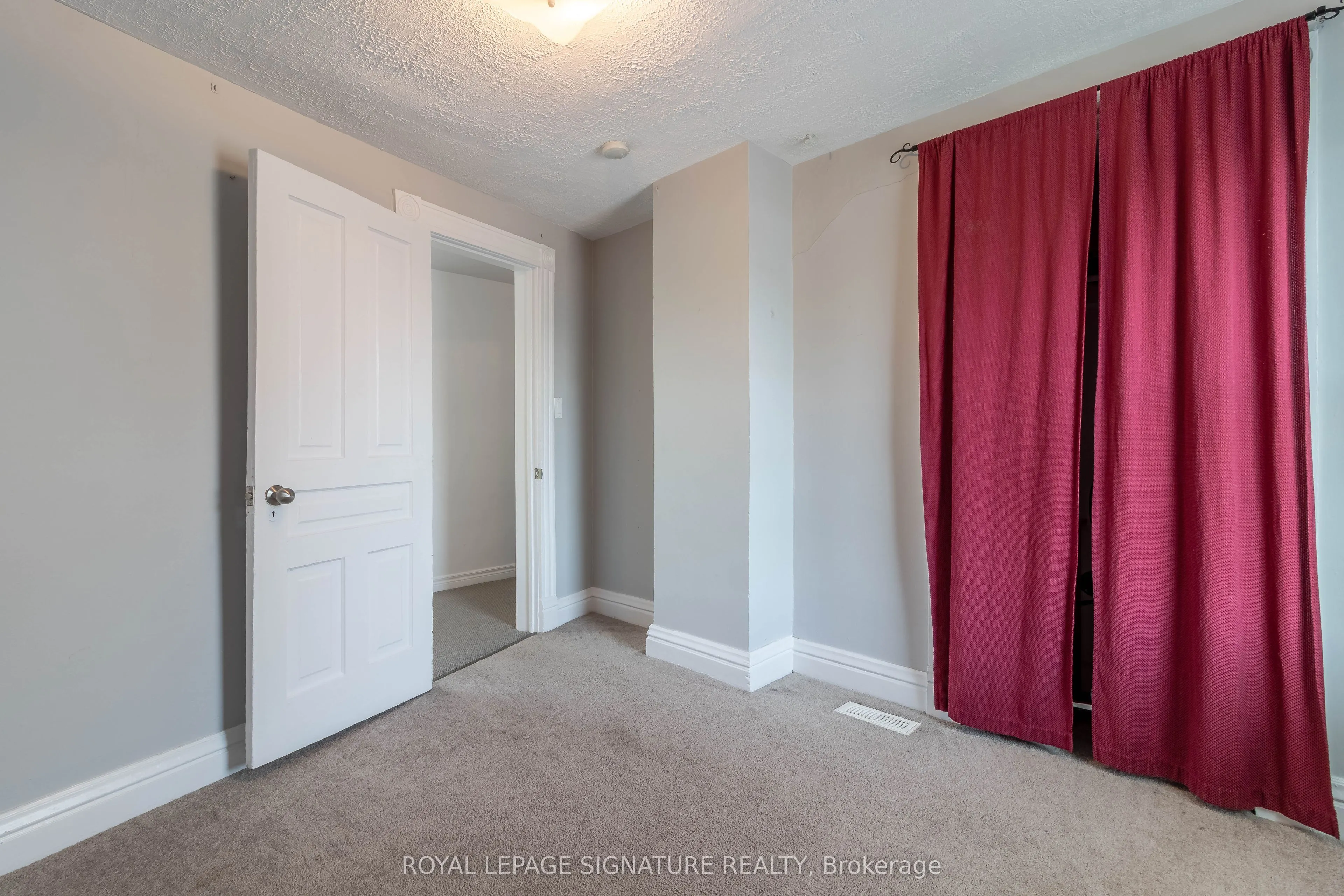 23 Sullivan Avenue