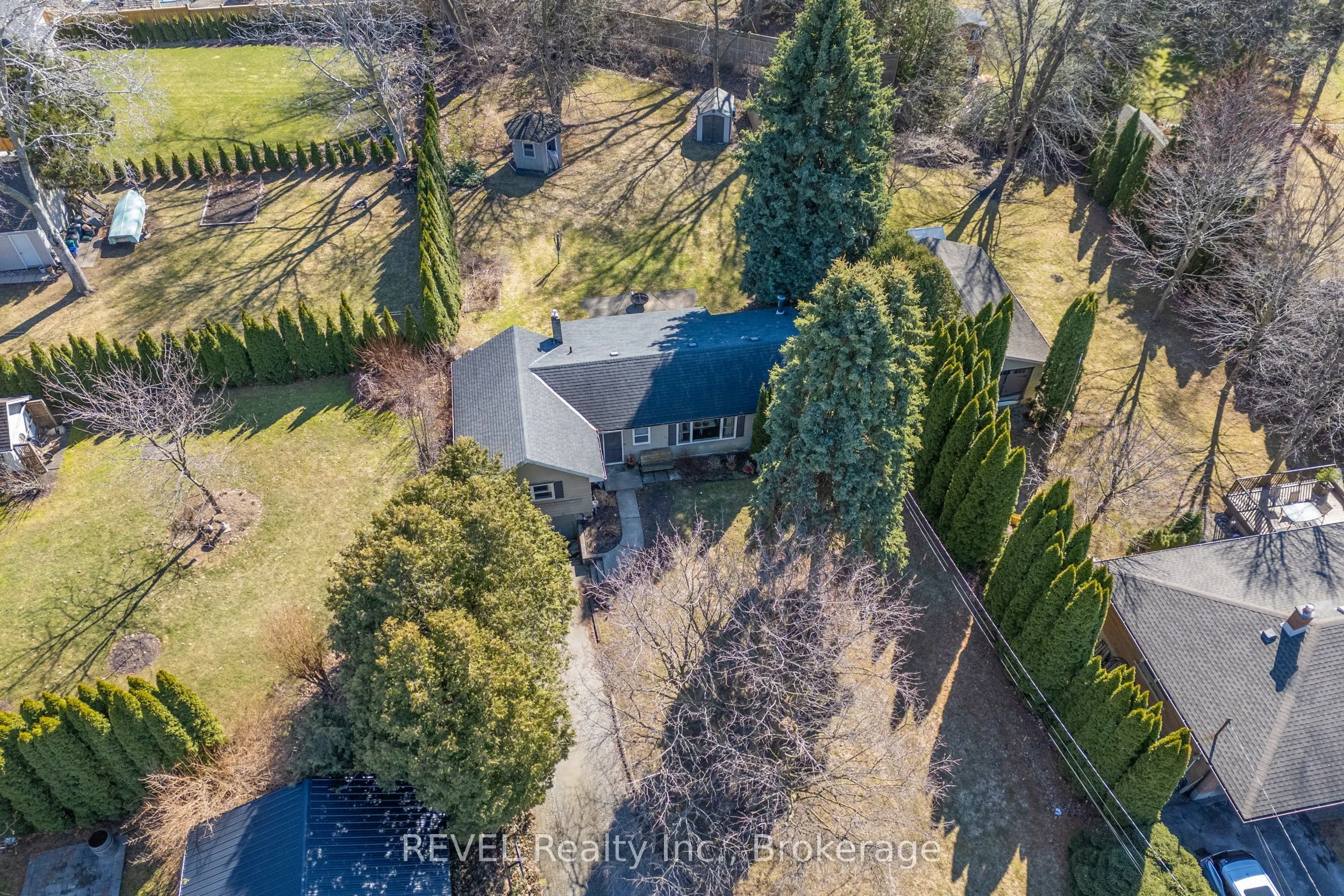 639 Penner Street