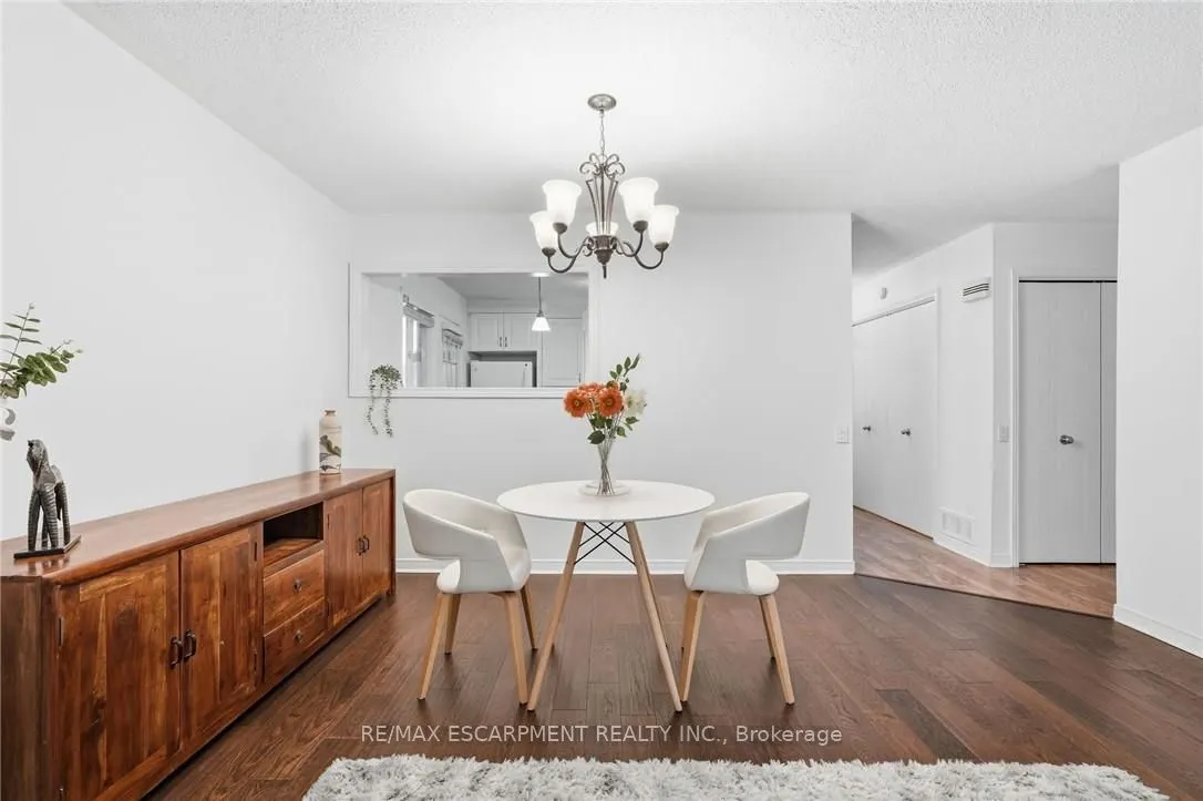 360 Silverbirch Boulevard #16