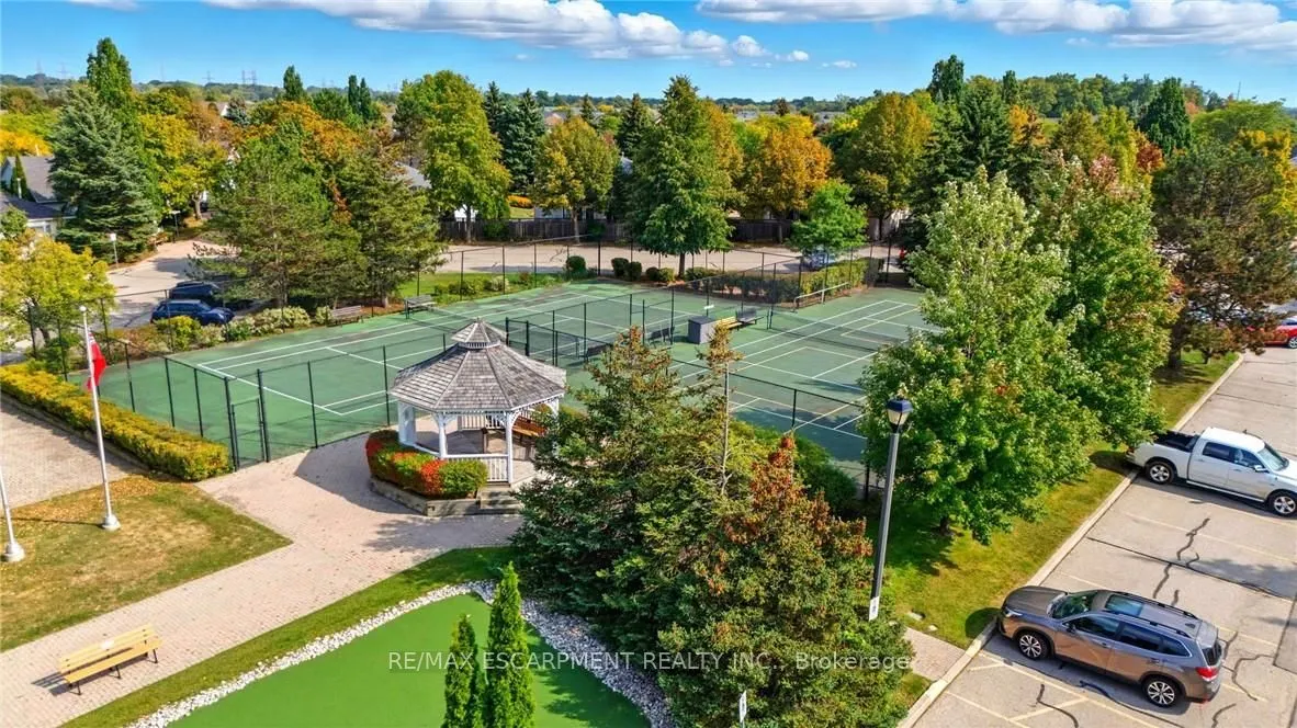 360 Silverbirch Boulevard #16