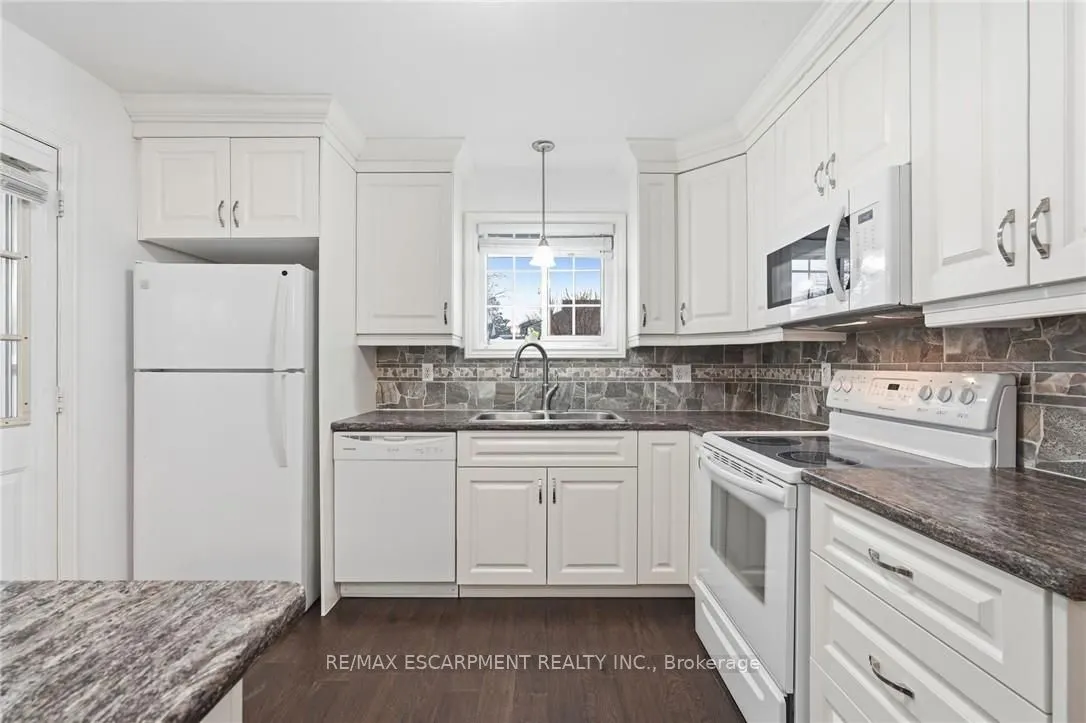 360 Silverbirch Boulevard #16