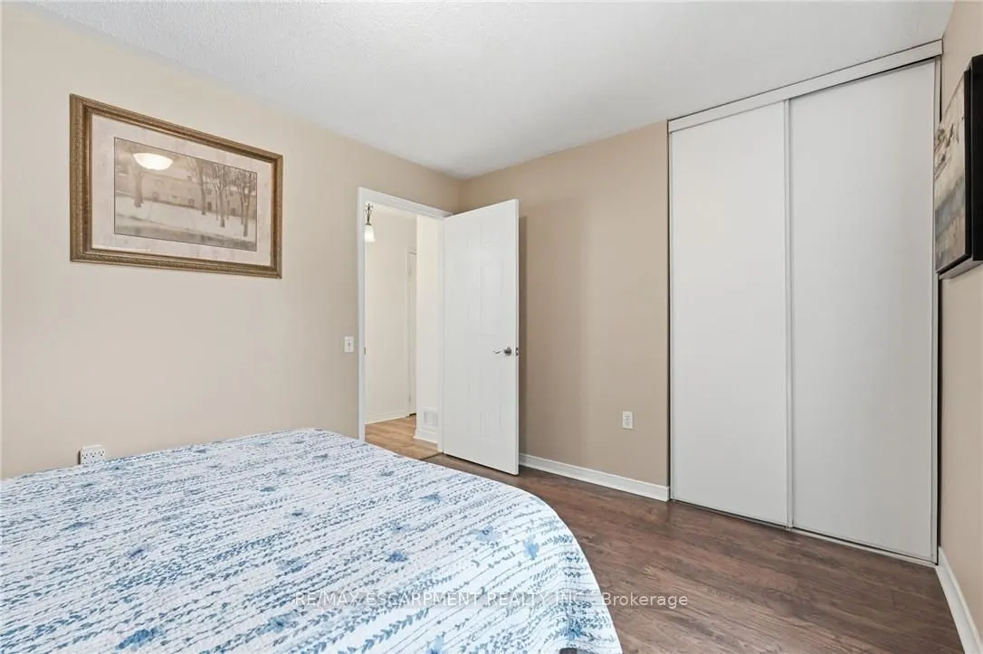 360 Silverbirch Boulevard #16