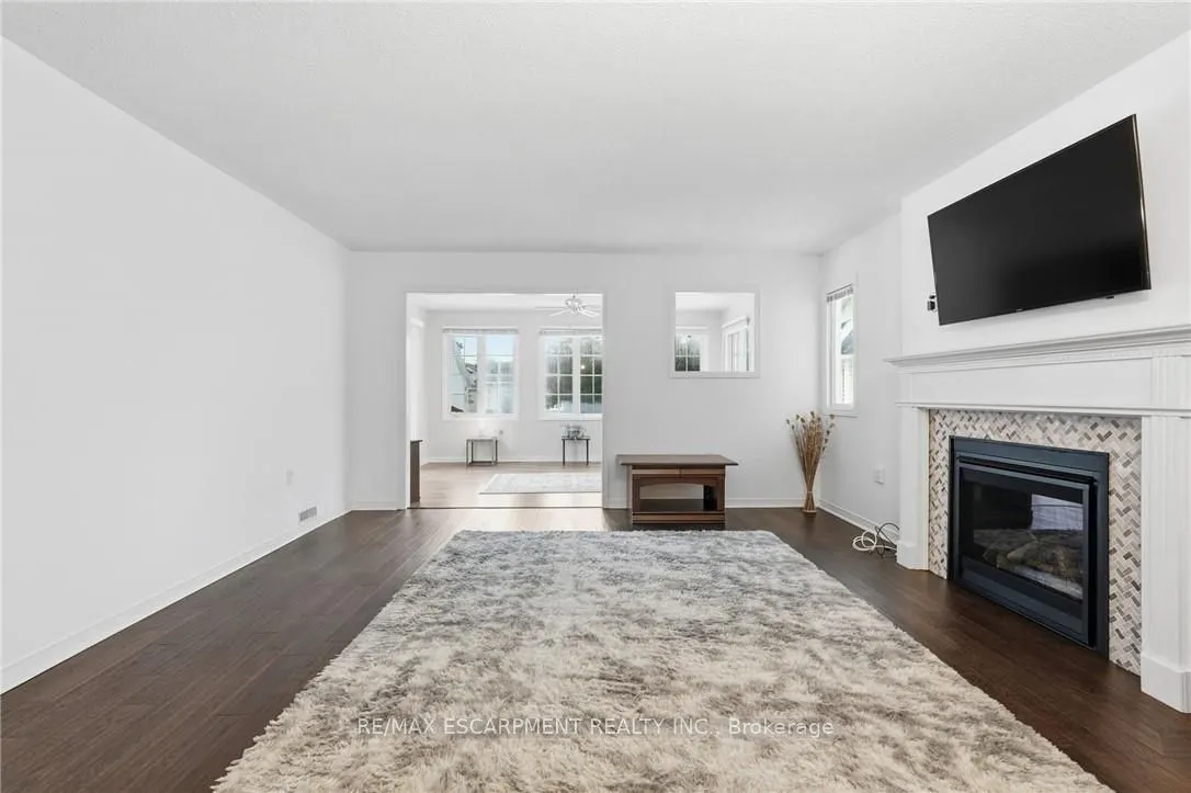 360 Silverbirch Boulevard #16