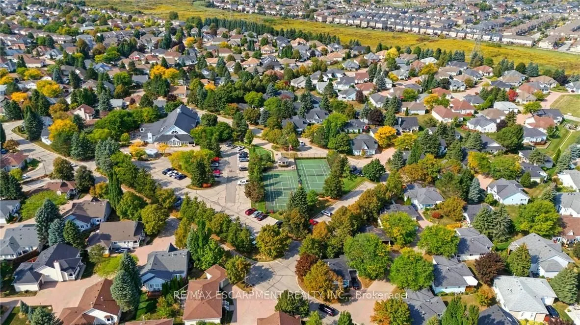 360 Silverbirch Boulevard #16