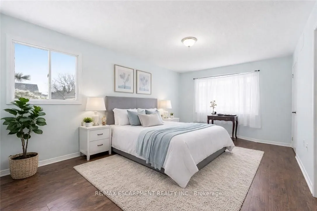 360 Silverbirch Boulevard #16