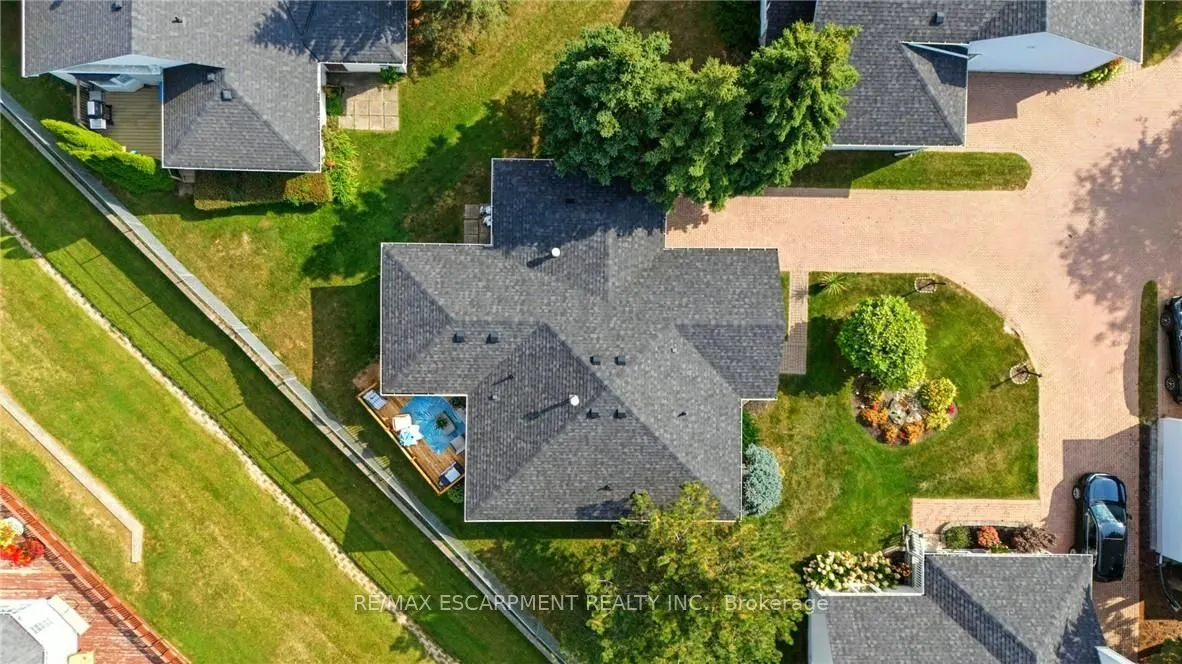 360 Silverbirch Boulevard #16