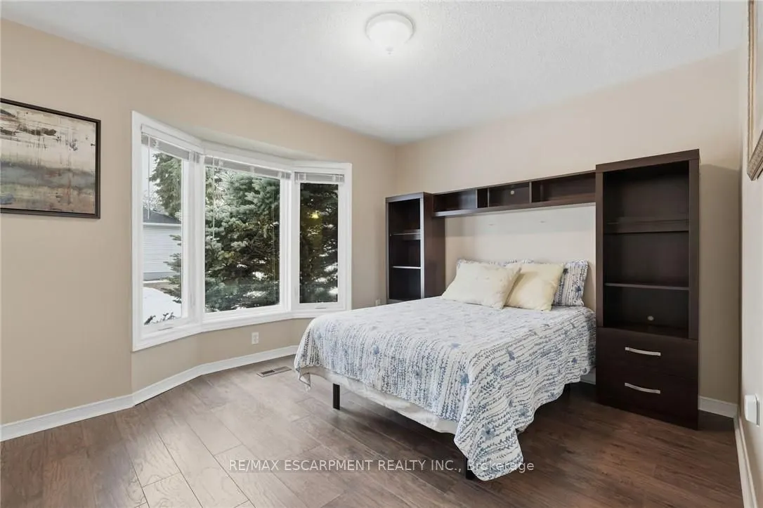 360 Silverbirch Boulevard #16