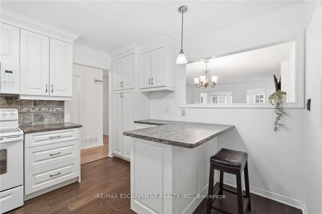 360 Silverbirch Boulevard #16