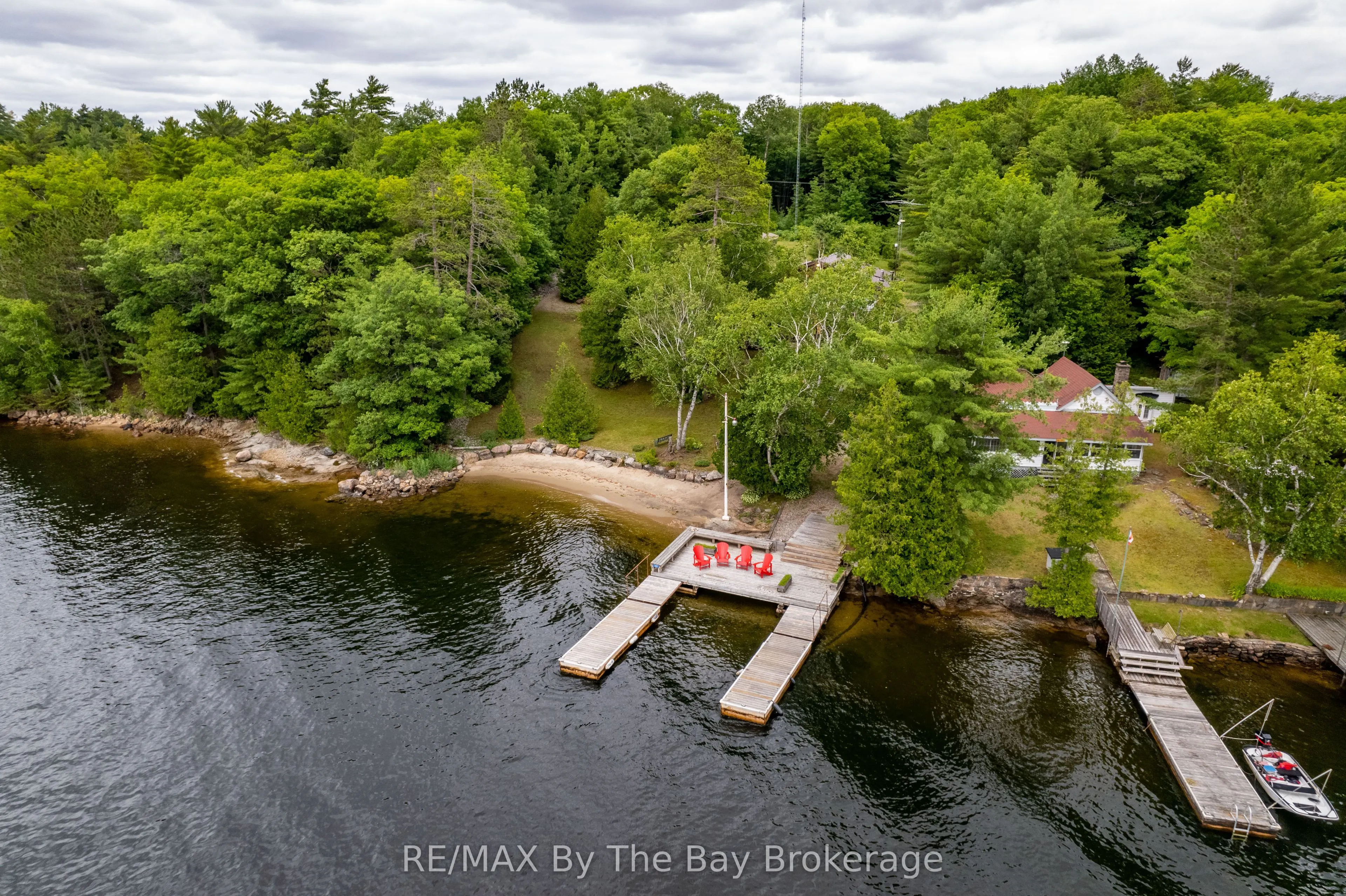 4018 Island 980 / Deer Island