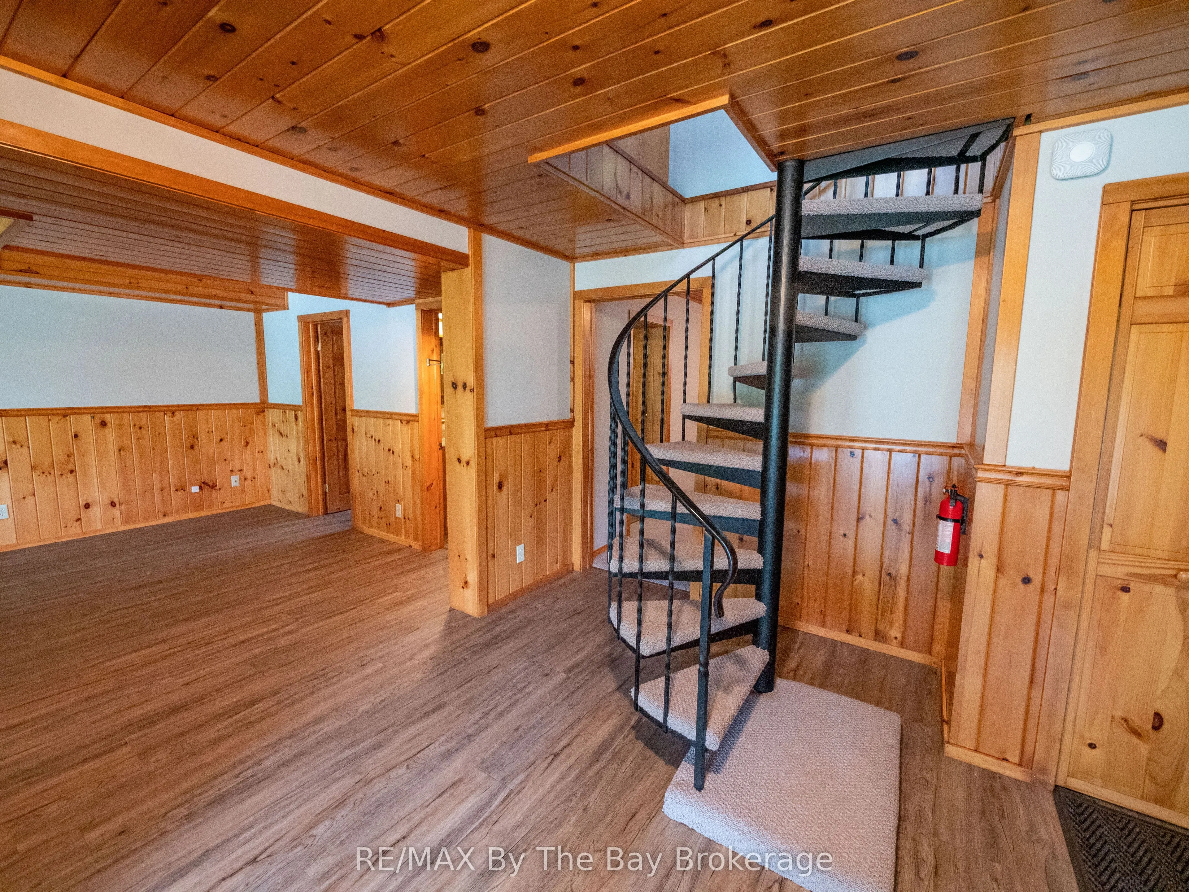 4018 Island 980 / Deer Island