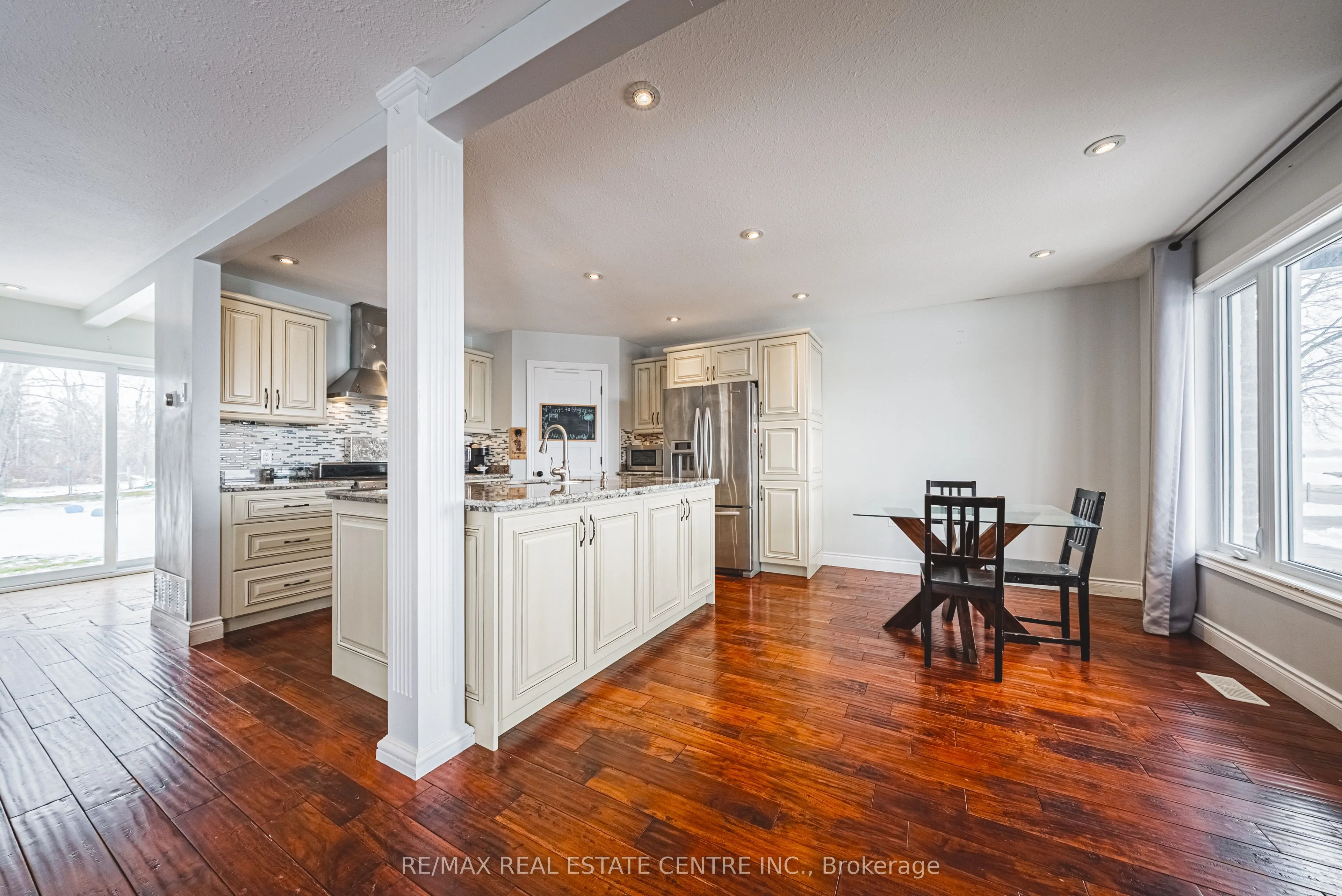 2801 North Shore Drive