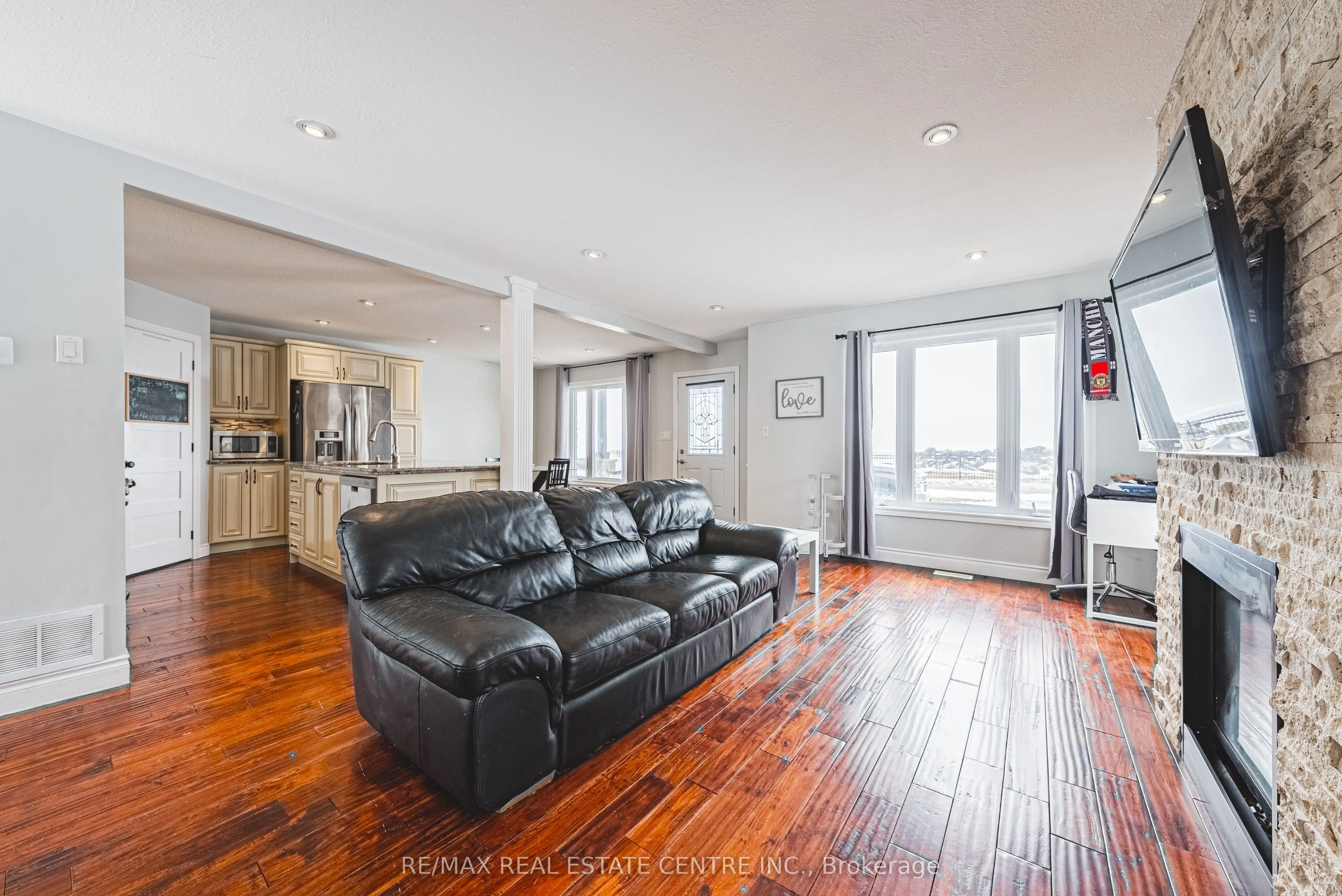 2801 North Shore Drive