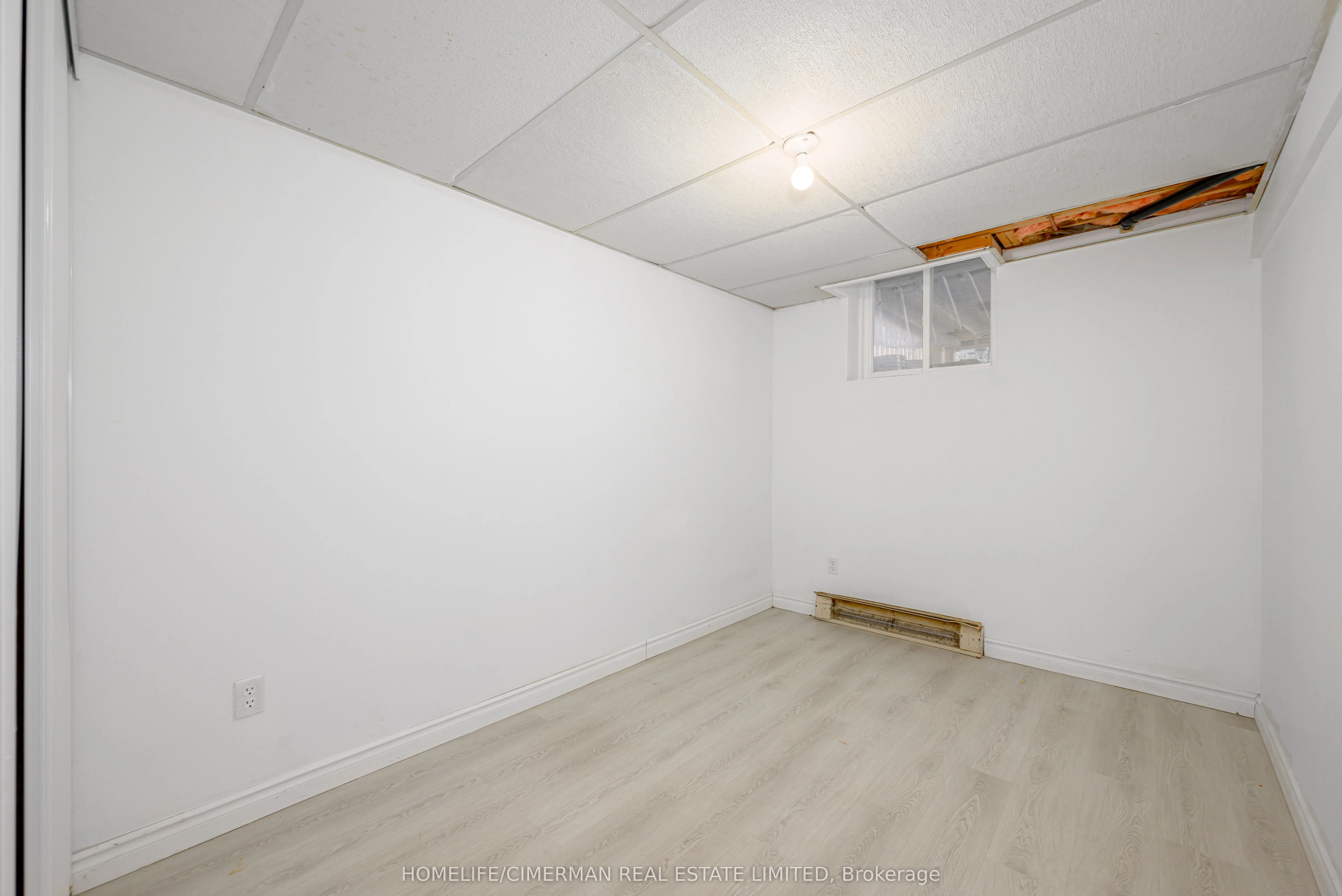 123 Albert Street S