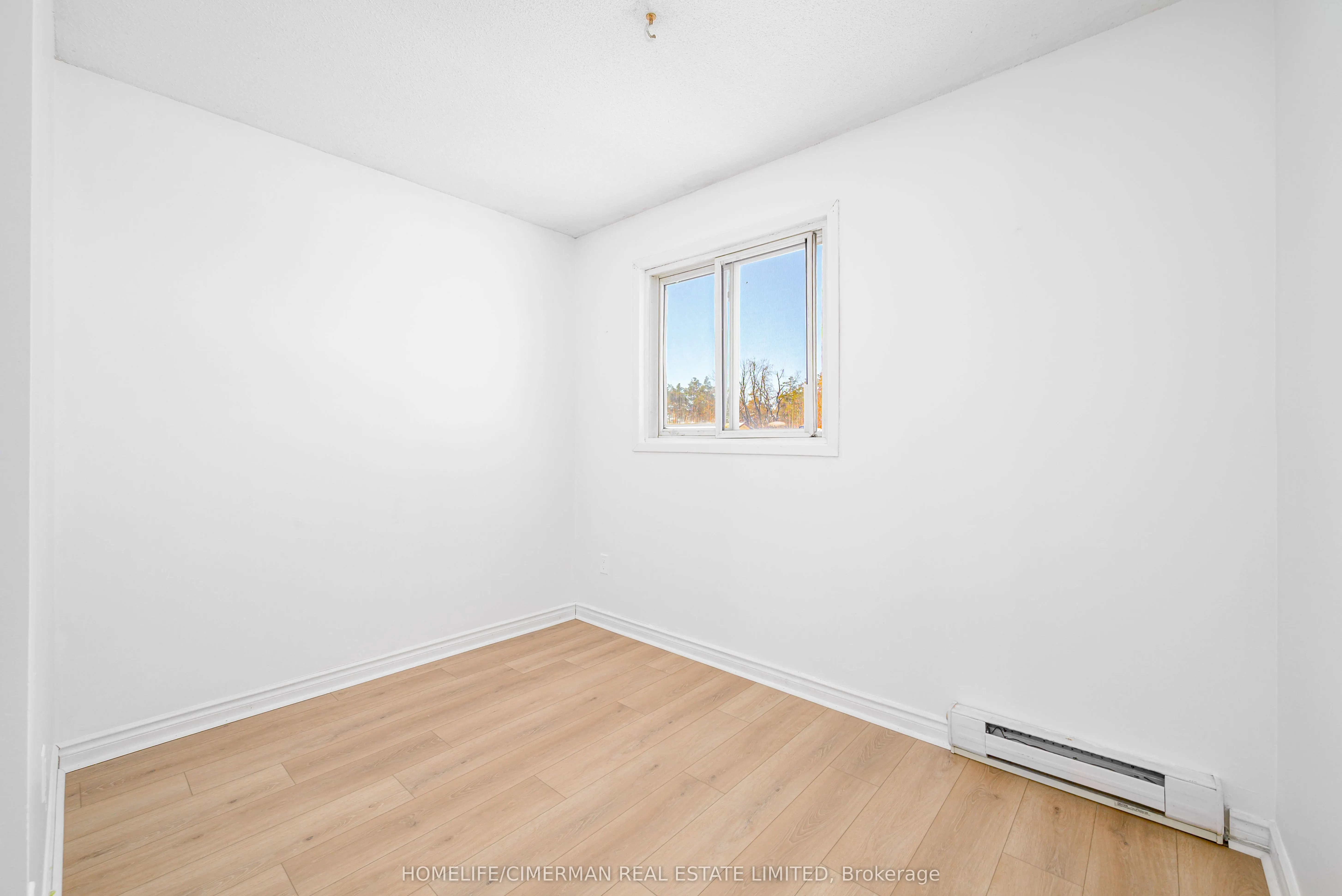 123 Albert Street S
