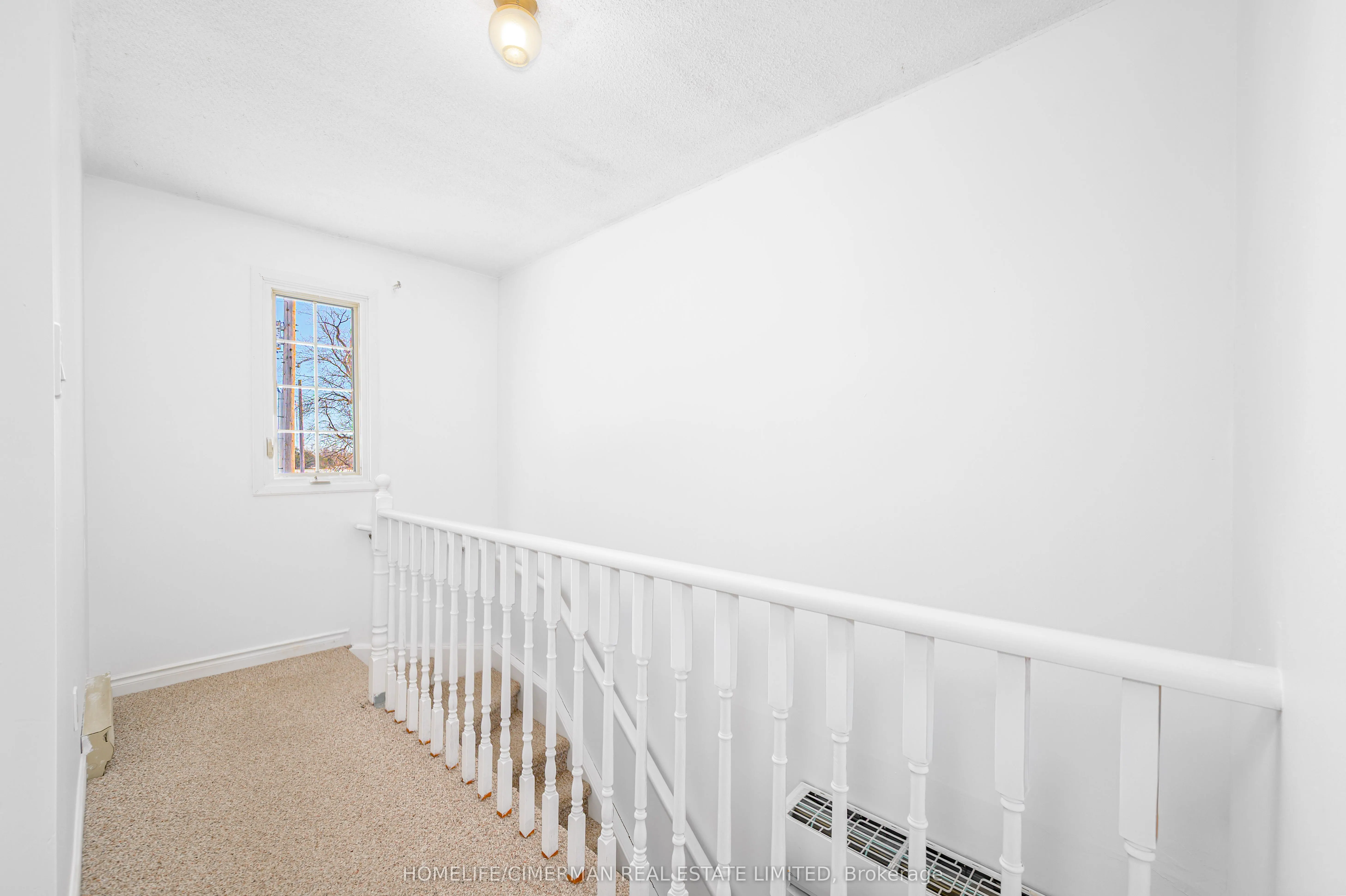 123 Albert Street S