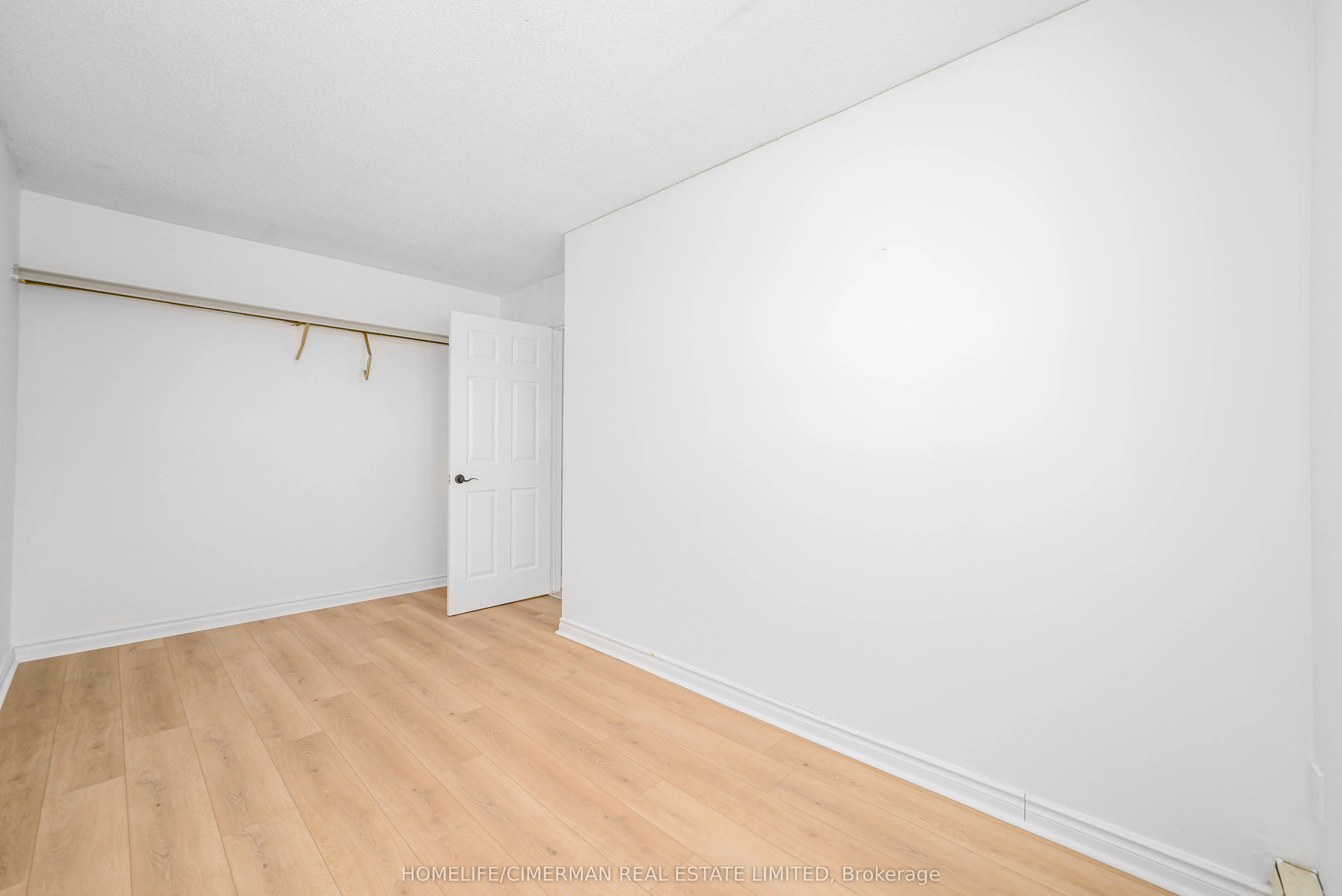 123 Albert Street S