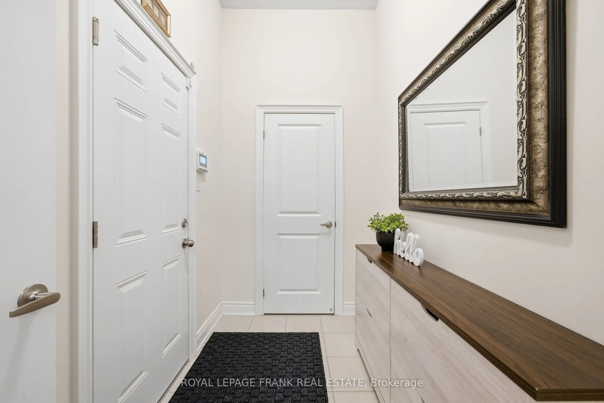 60 Hennessey Crescent