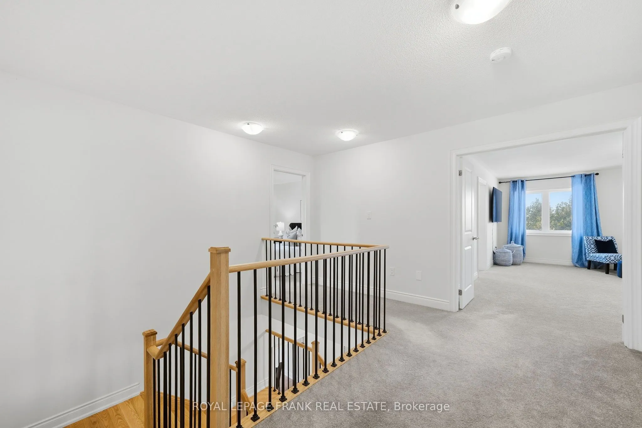 60 Hennessey Crescent
