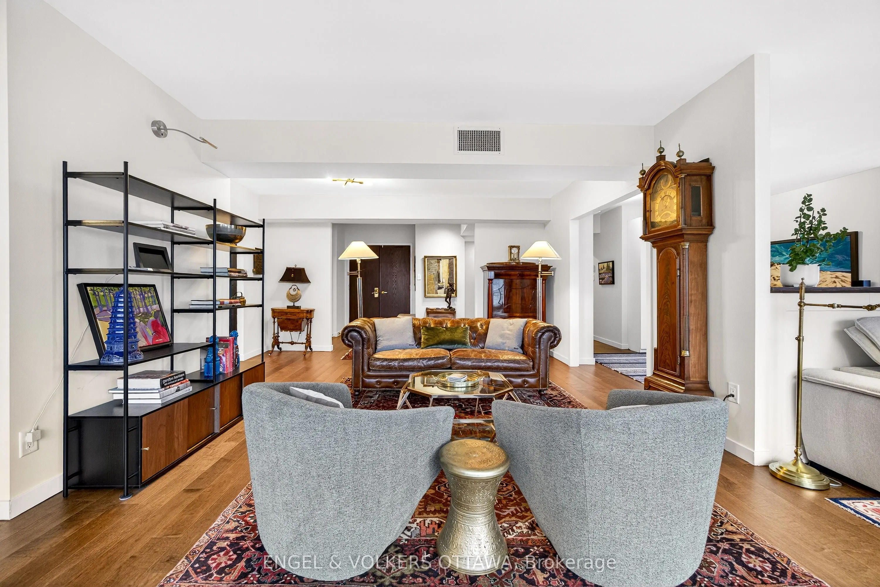 160 George Street #2404