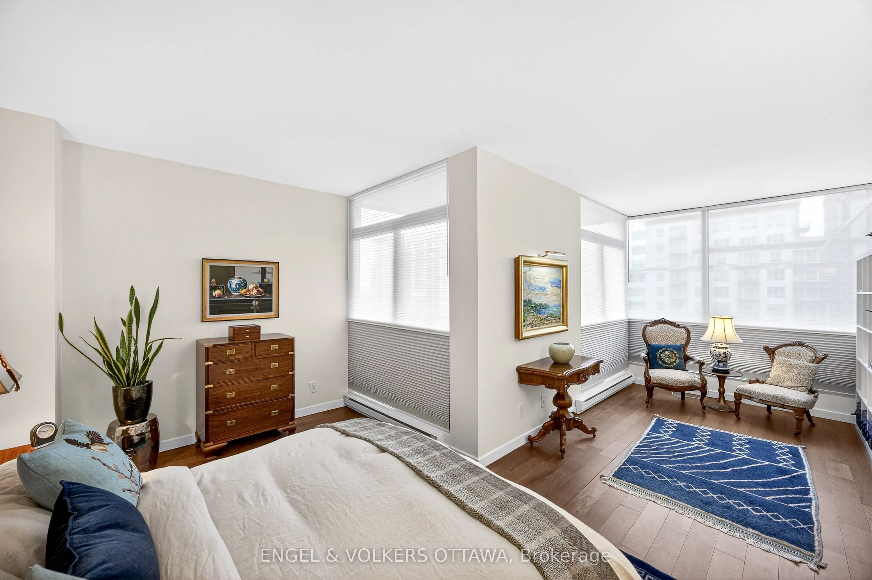 160 George Street #2404