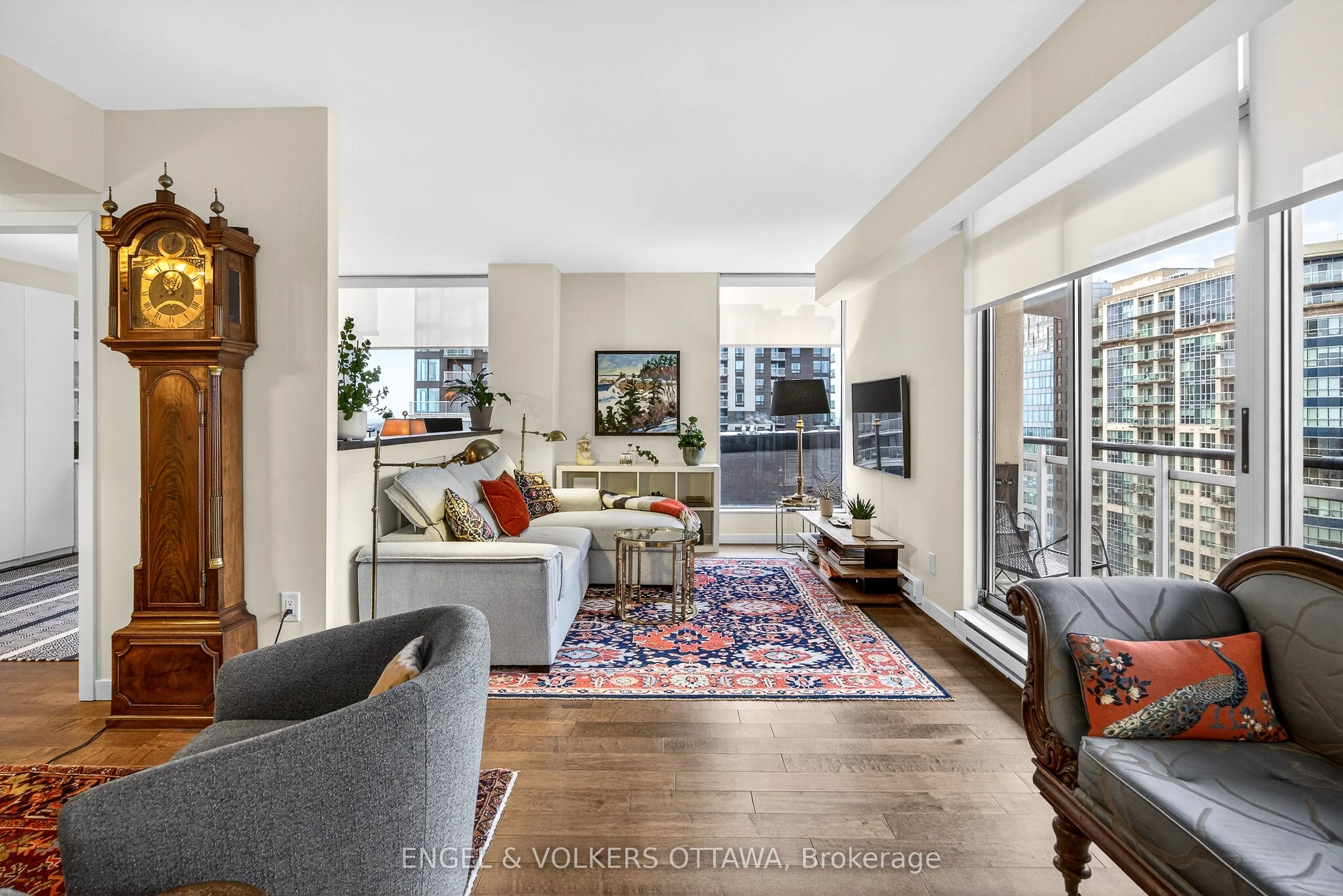 160 George Street #2404
