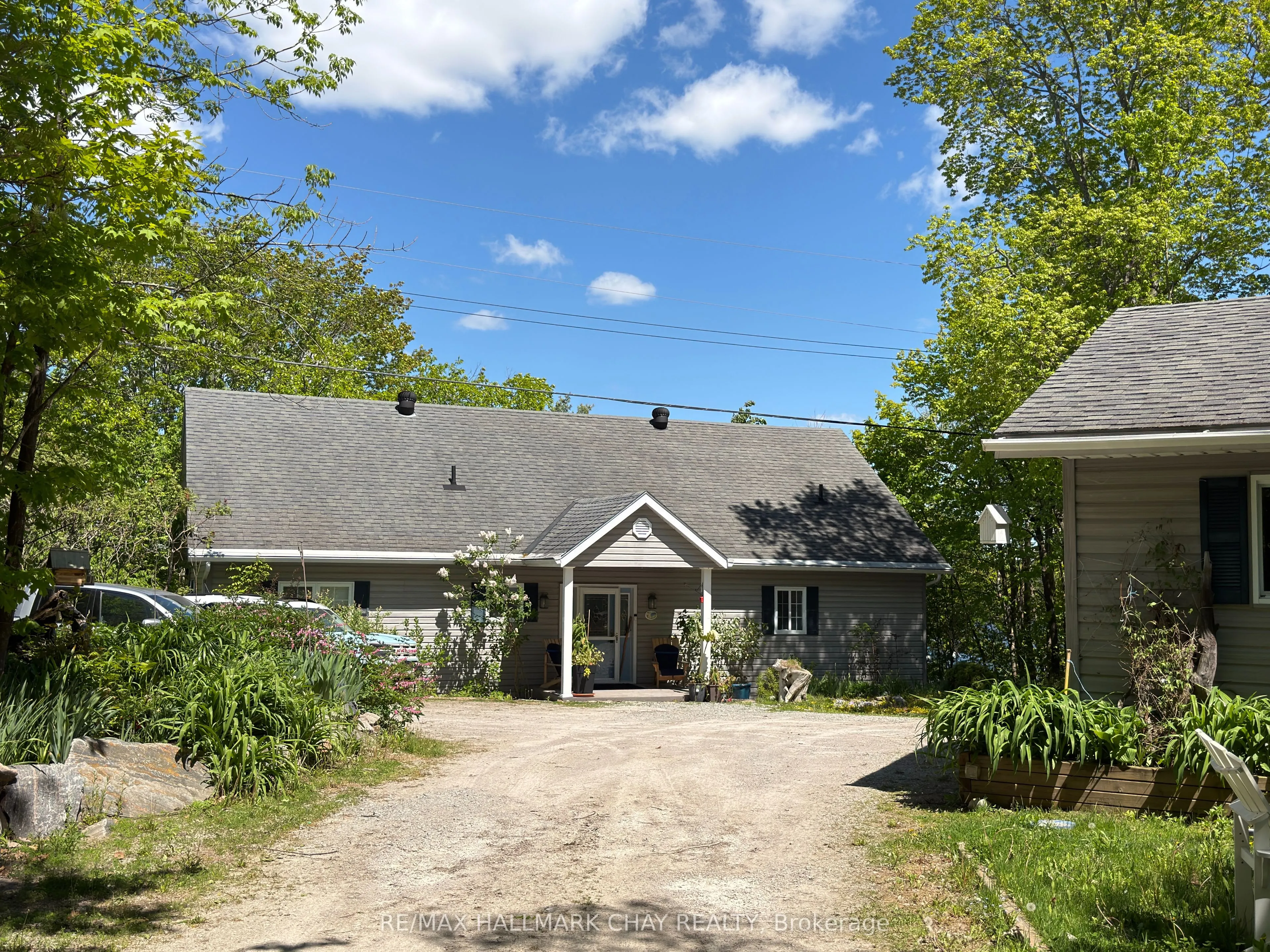 137 Pickerel Point Road