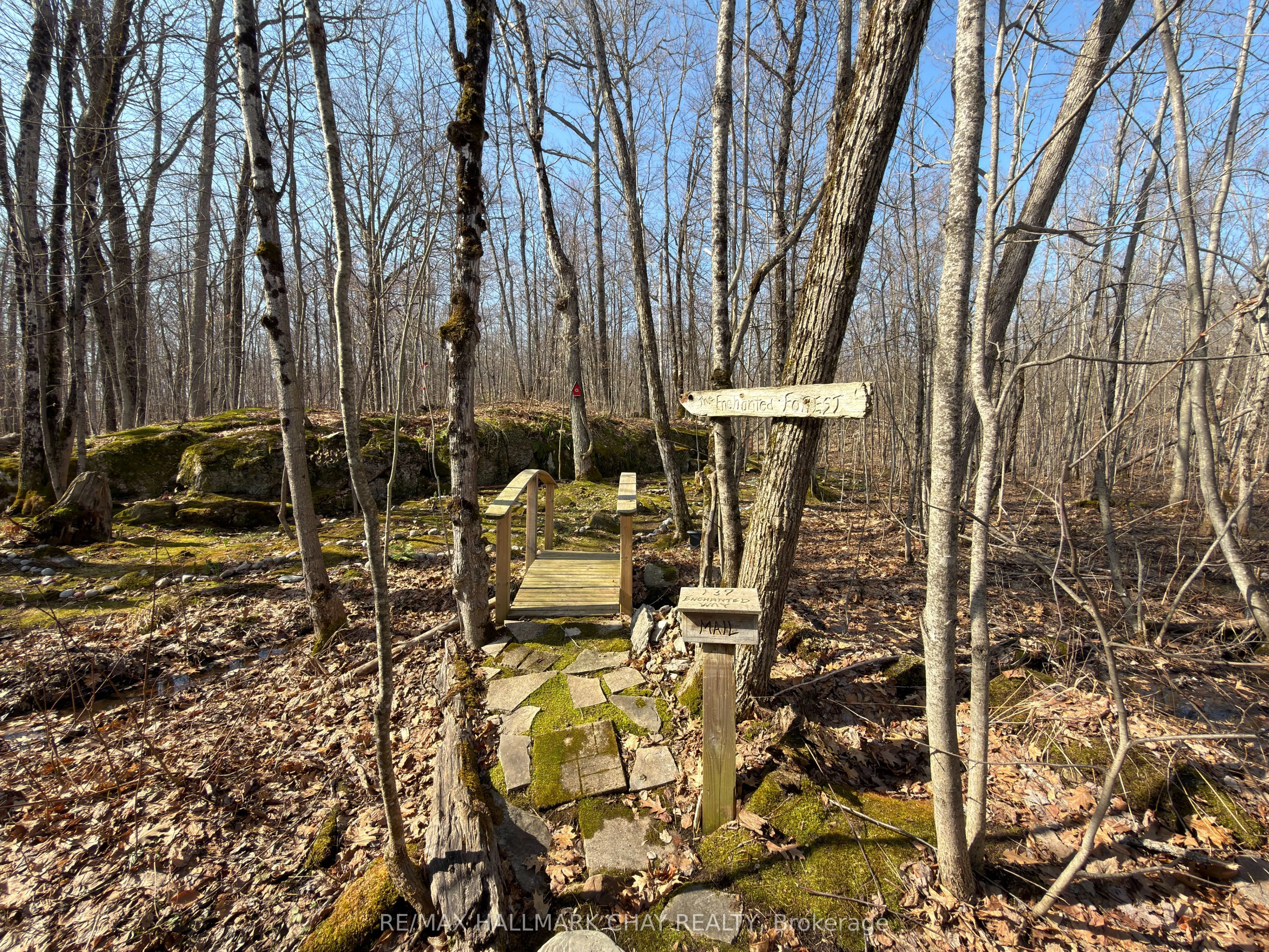 137 Pickerel Point Road