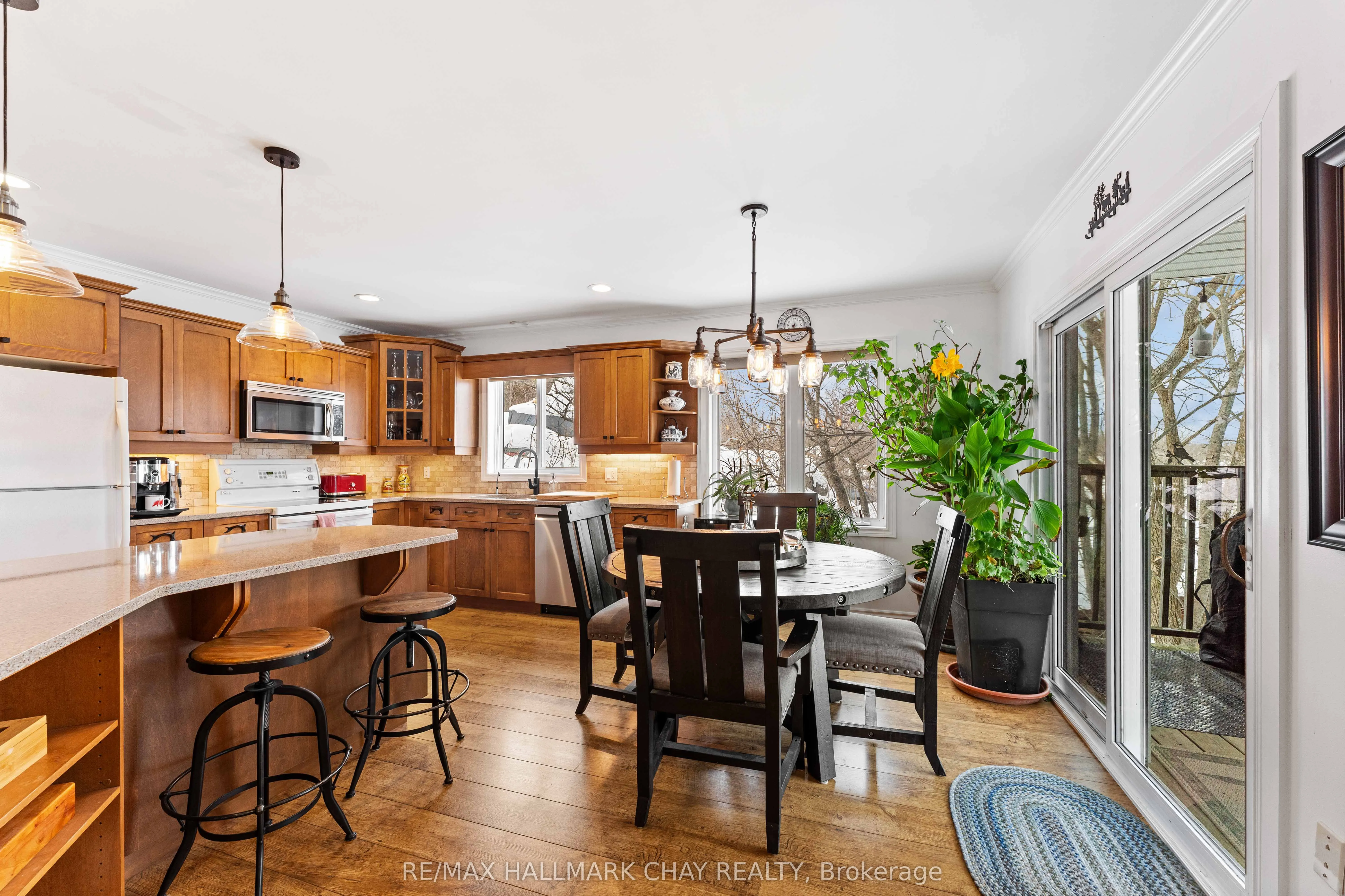 137 Pickerel Point Road