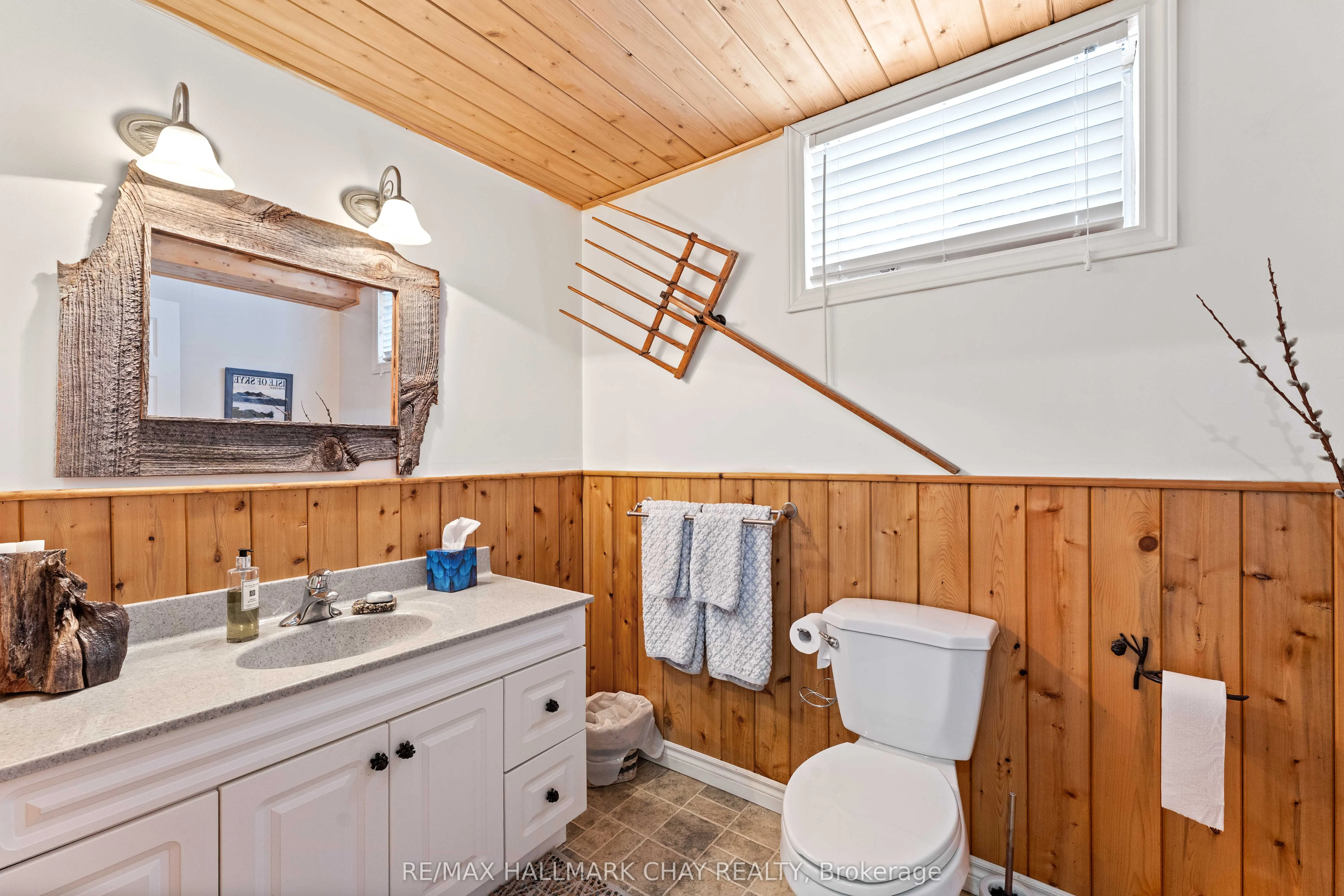137 Pickerel Point Road