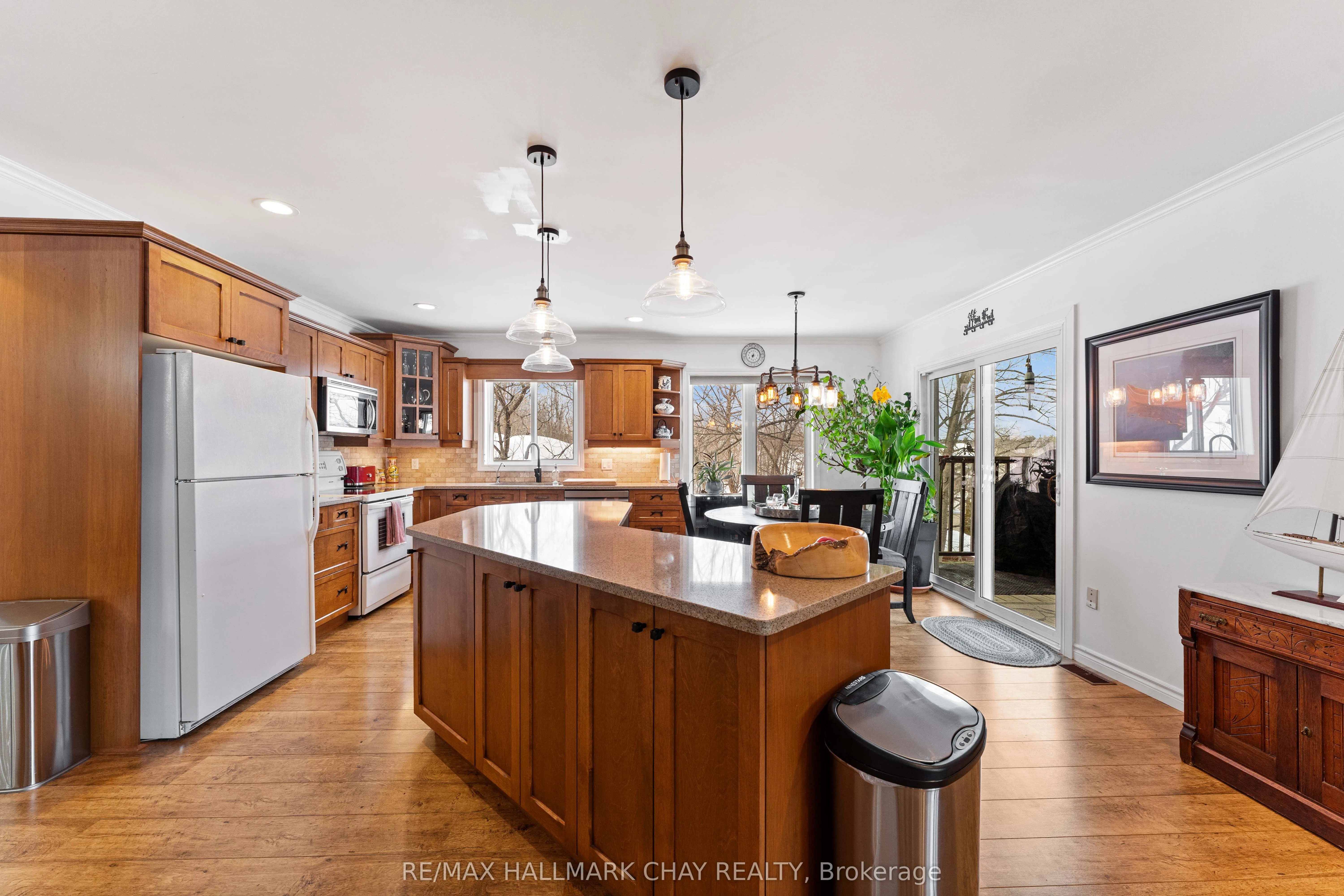 137 Pickerel Point Road