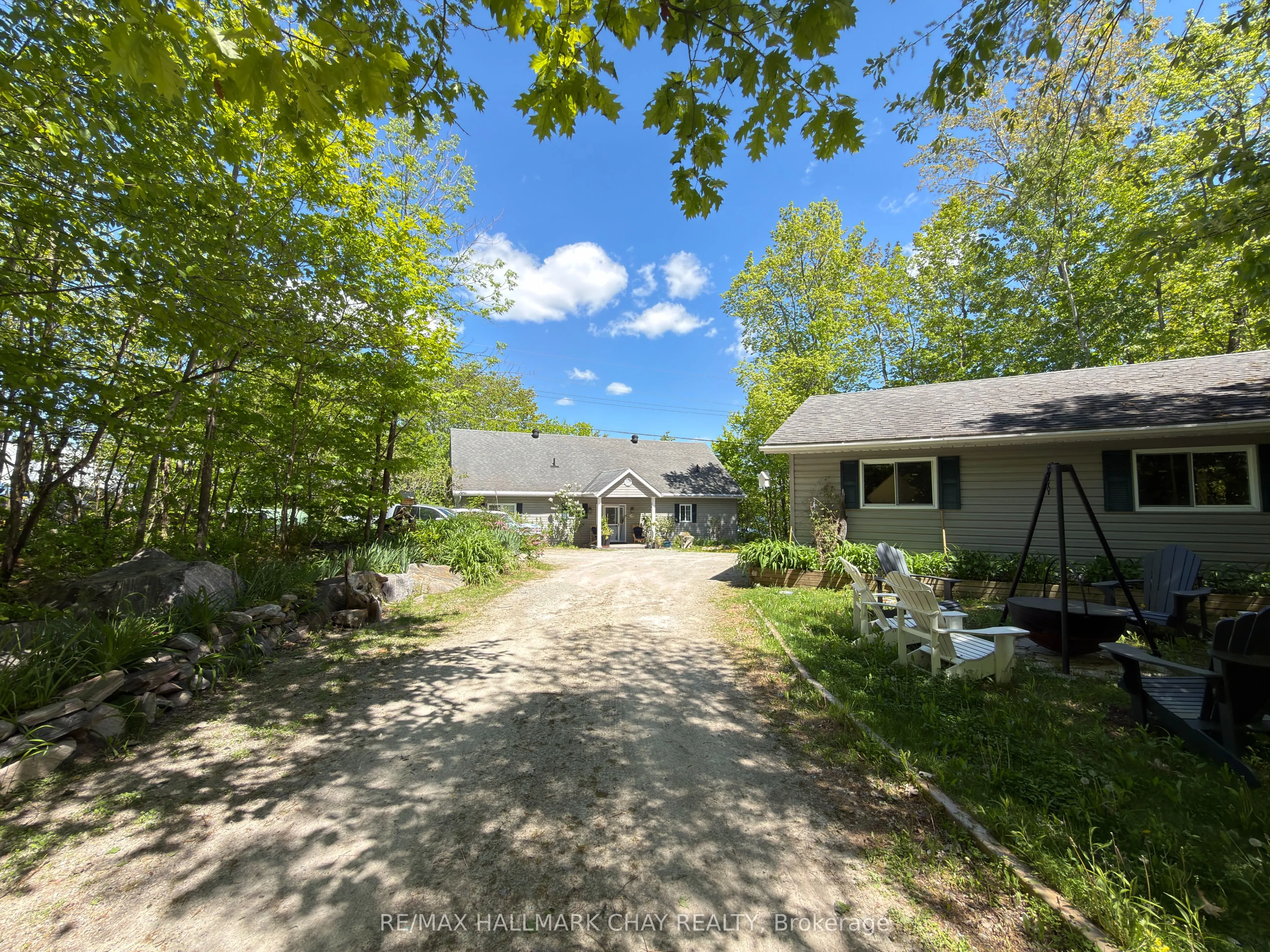 137 Pickerel Point Road