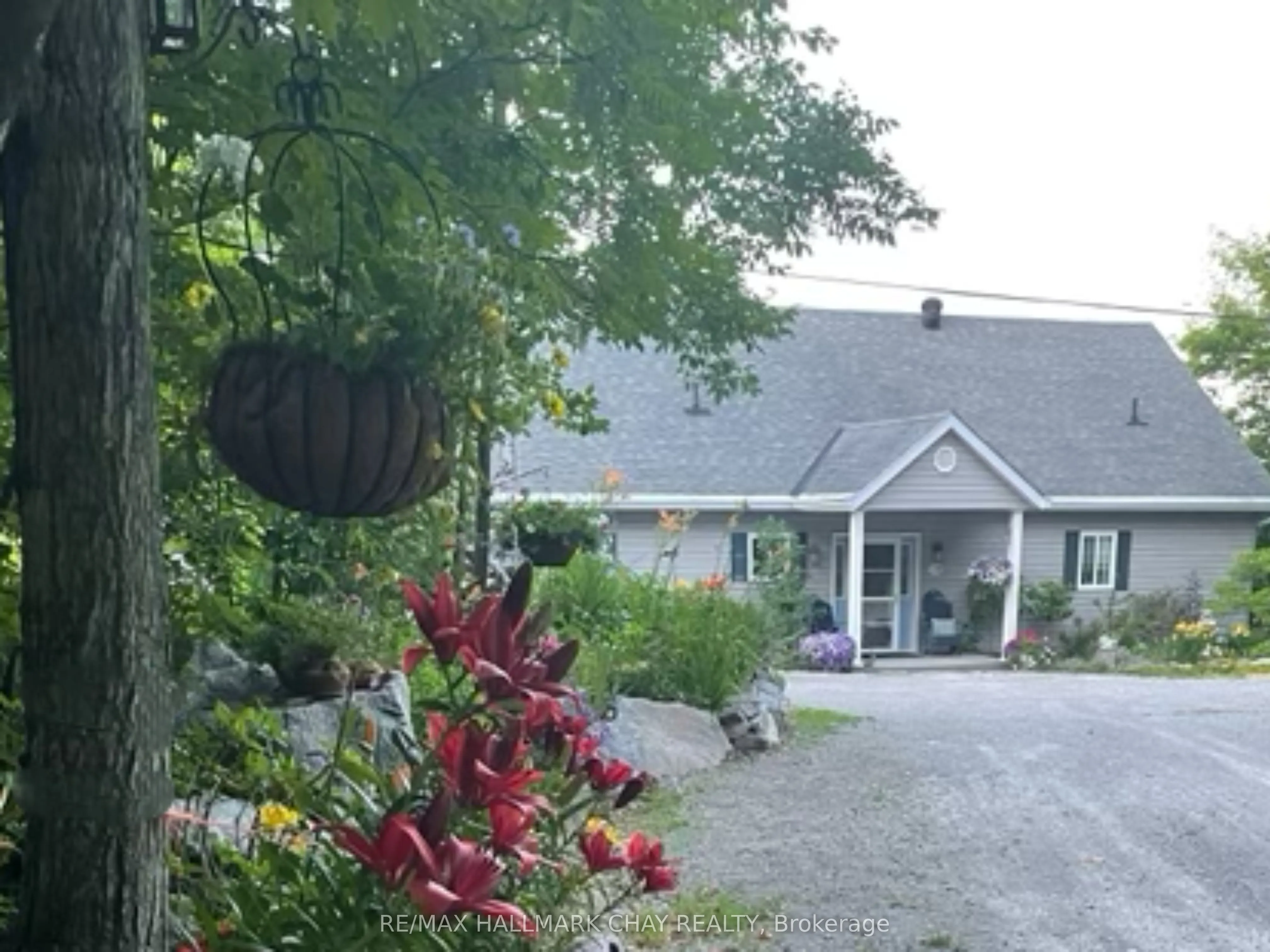 137 Pickerel Point Road
