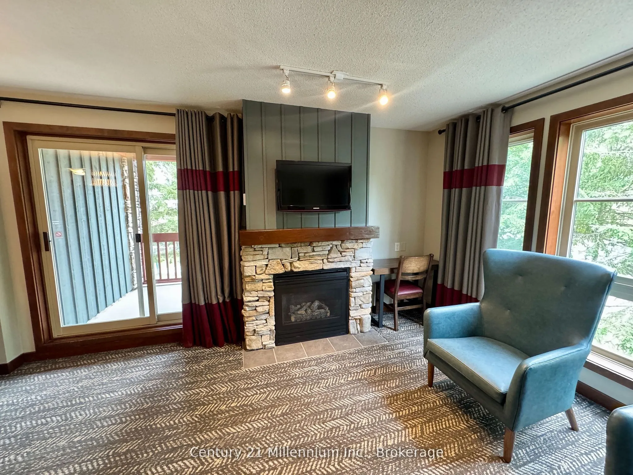 152 Jozo Weider Boulevard #201
