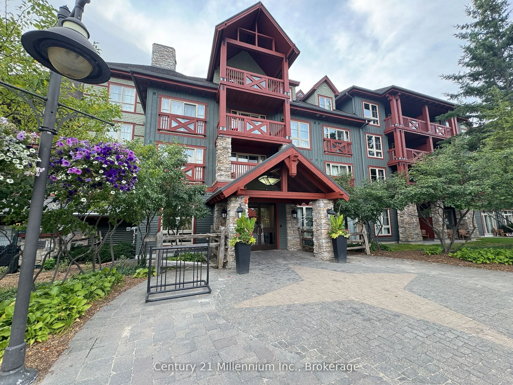 152 Jozo Weider Boulevard #201