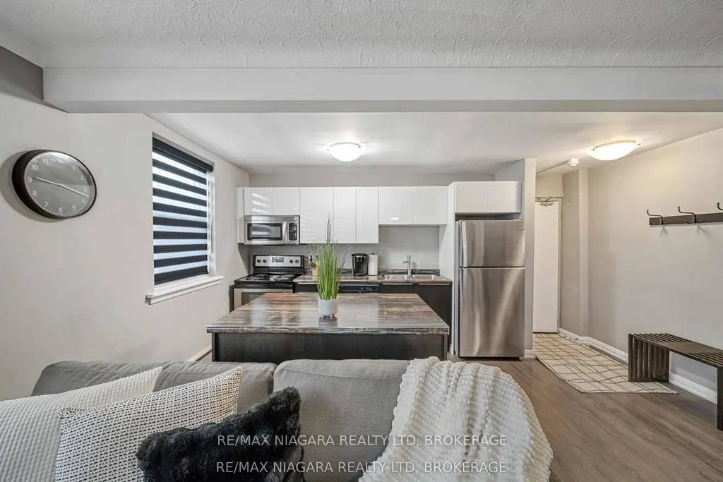 4538 Huron Street #8