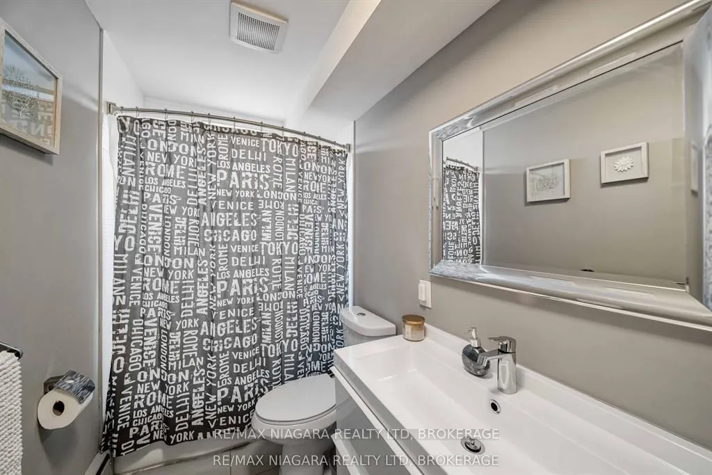 4538 Huron Street #8