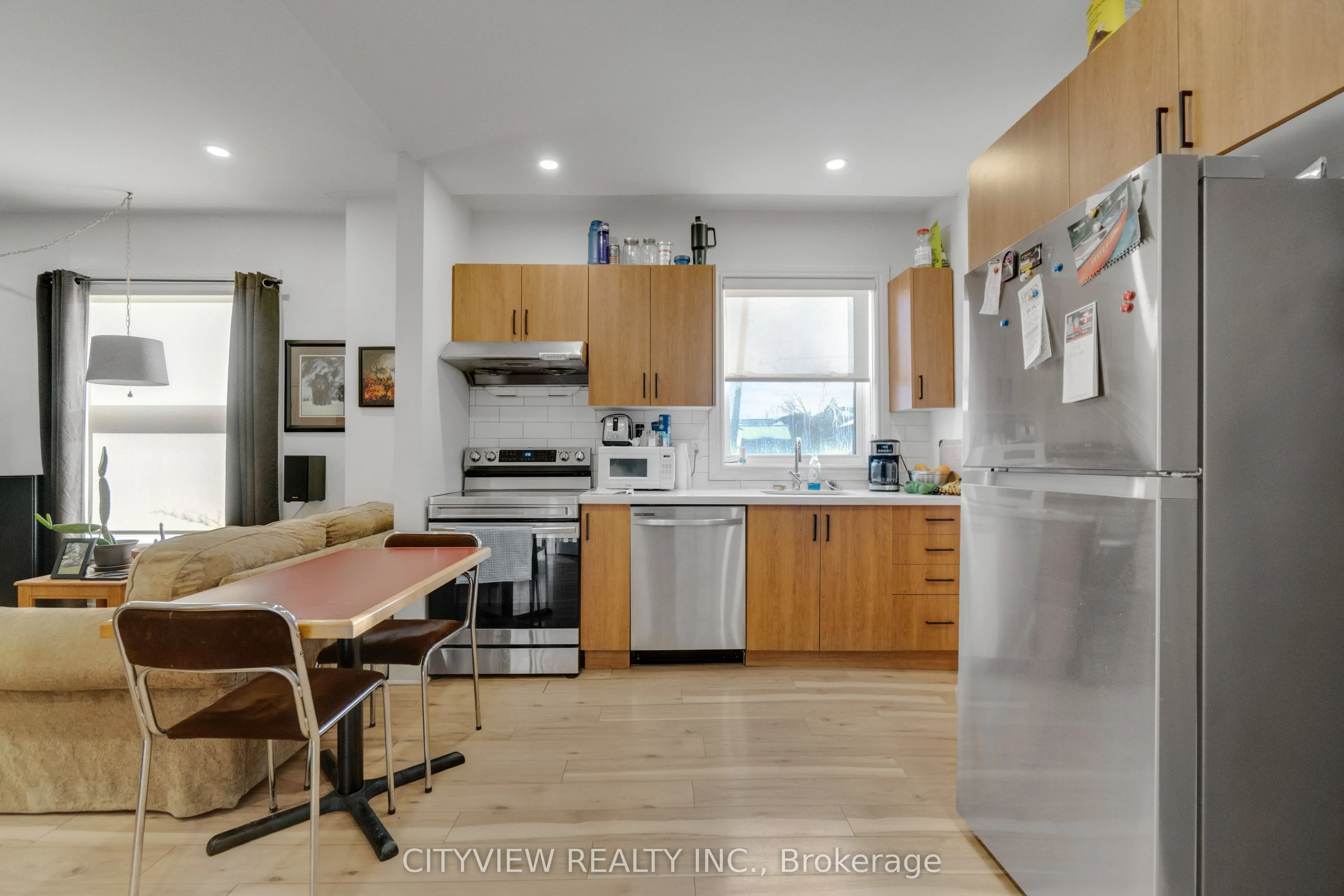382 Beach Road