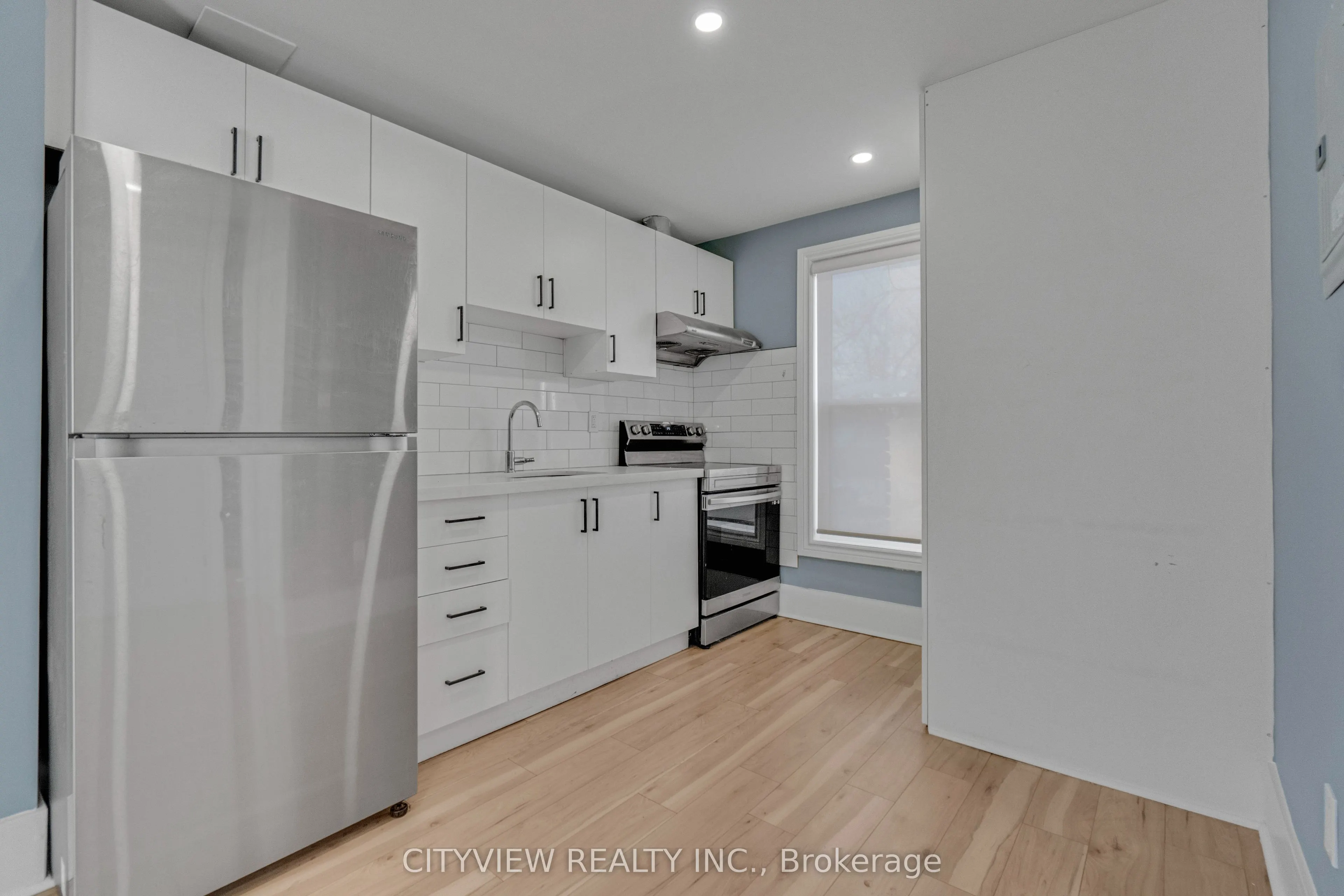 382 Beach Road