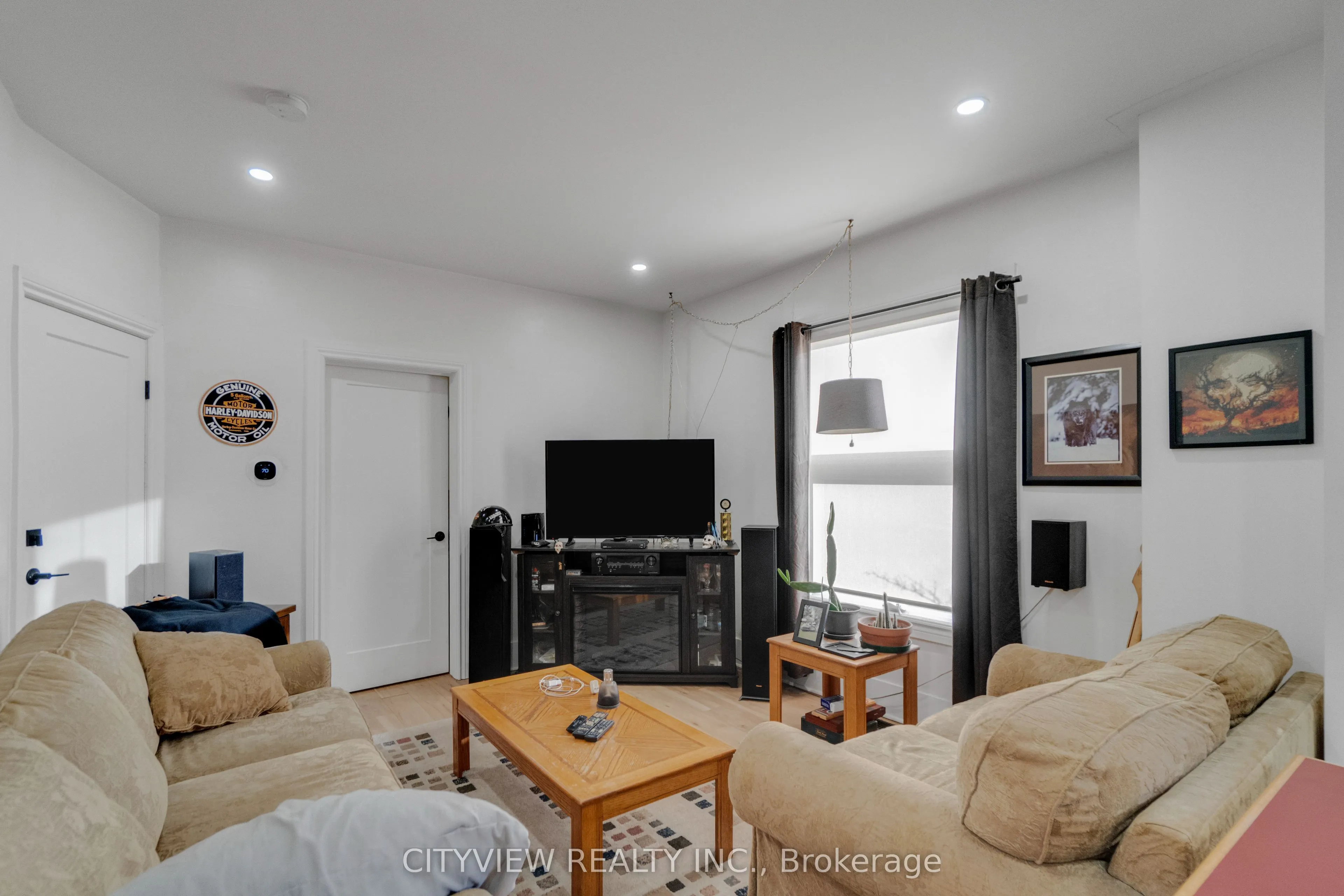 382 Beach Road