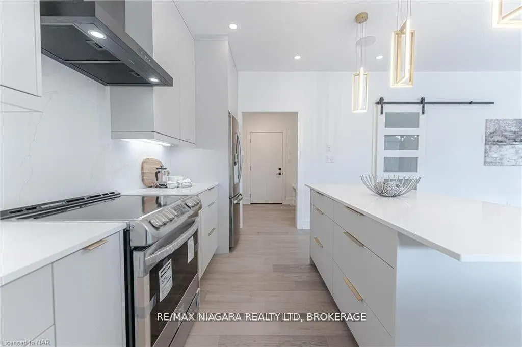 2782 Canadiana Court