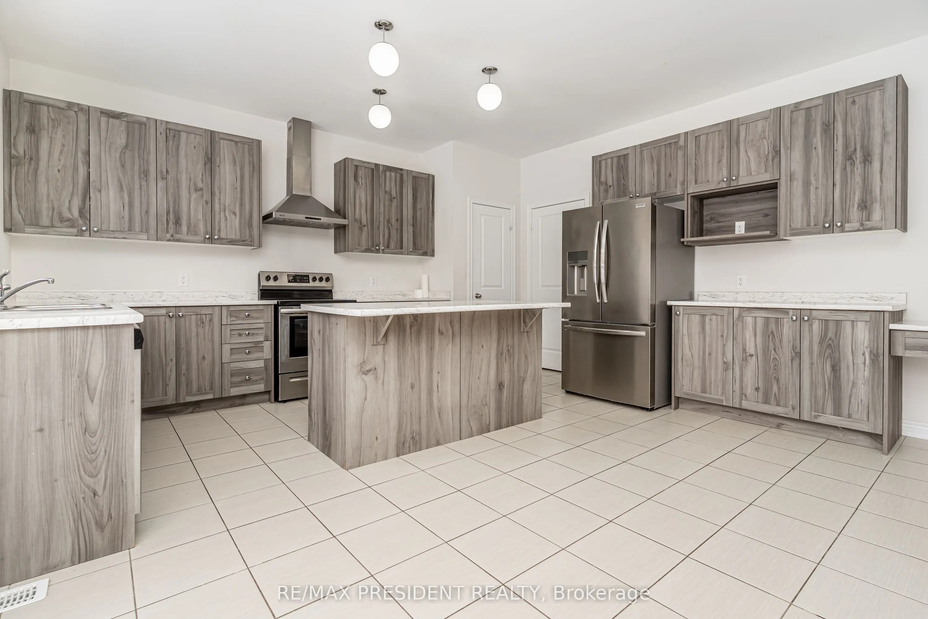 663 ANISHINAABE Drive