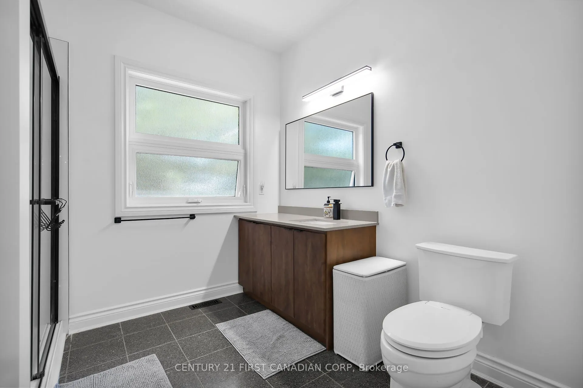 768 Franklinway Crescent