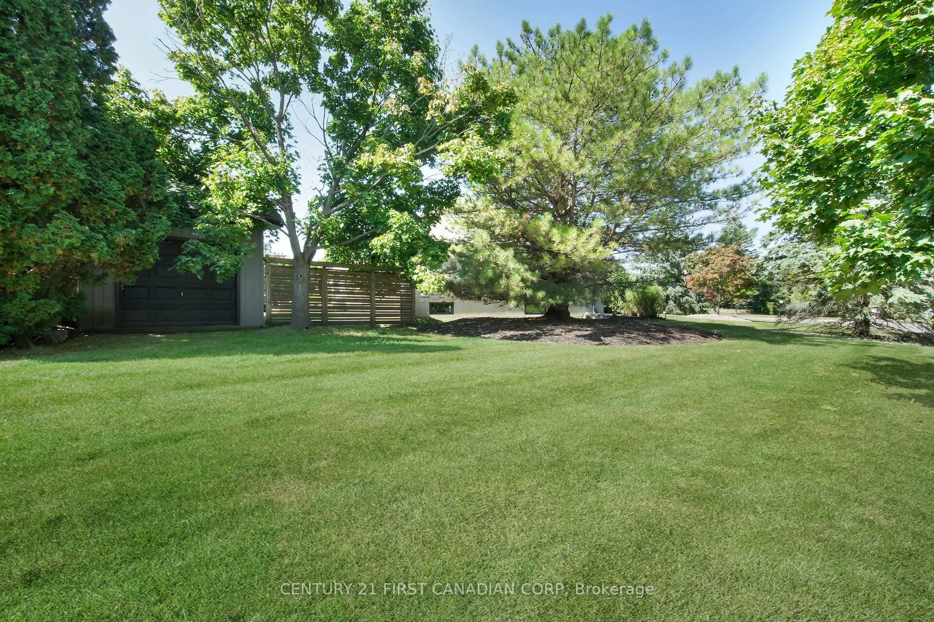 768 Franklinway Crescent