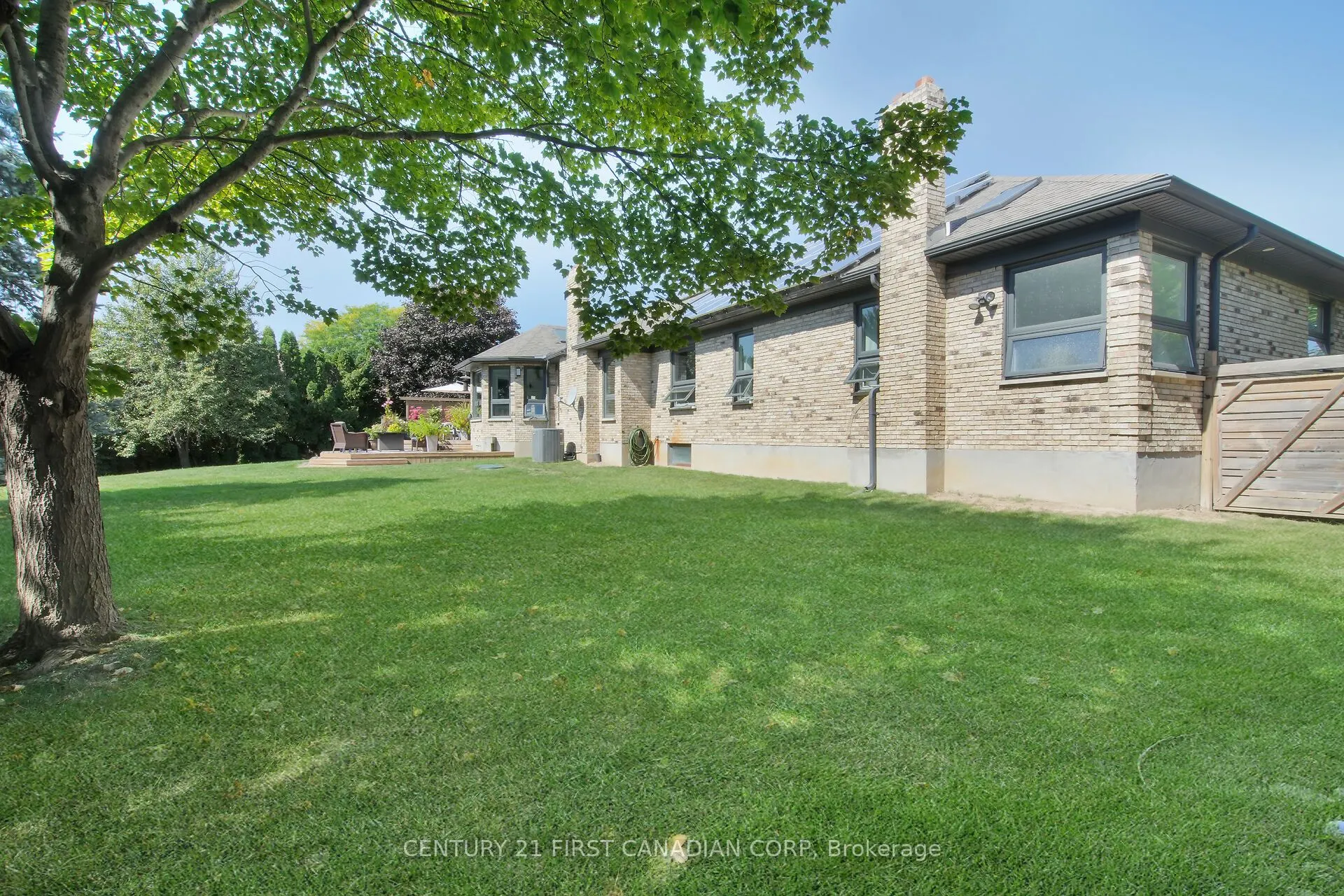 768 Franklinway Crescent