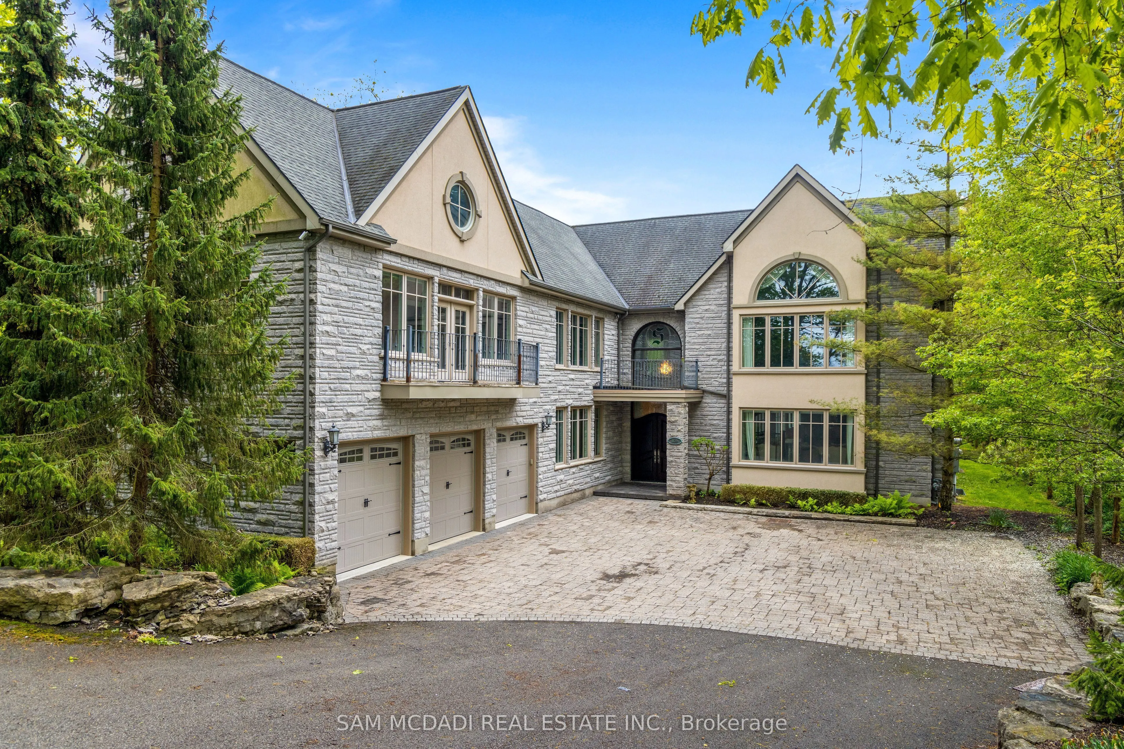 839 Lakeshore Road