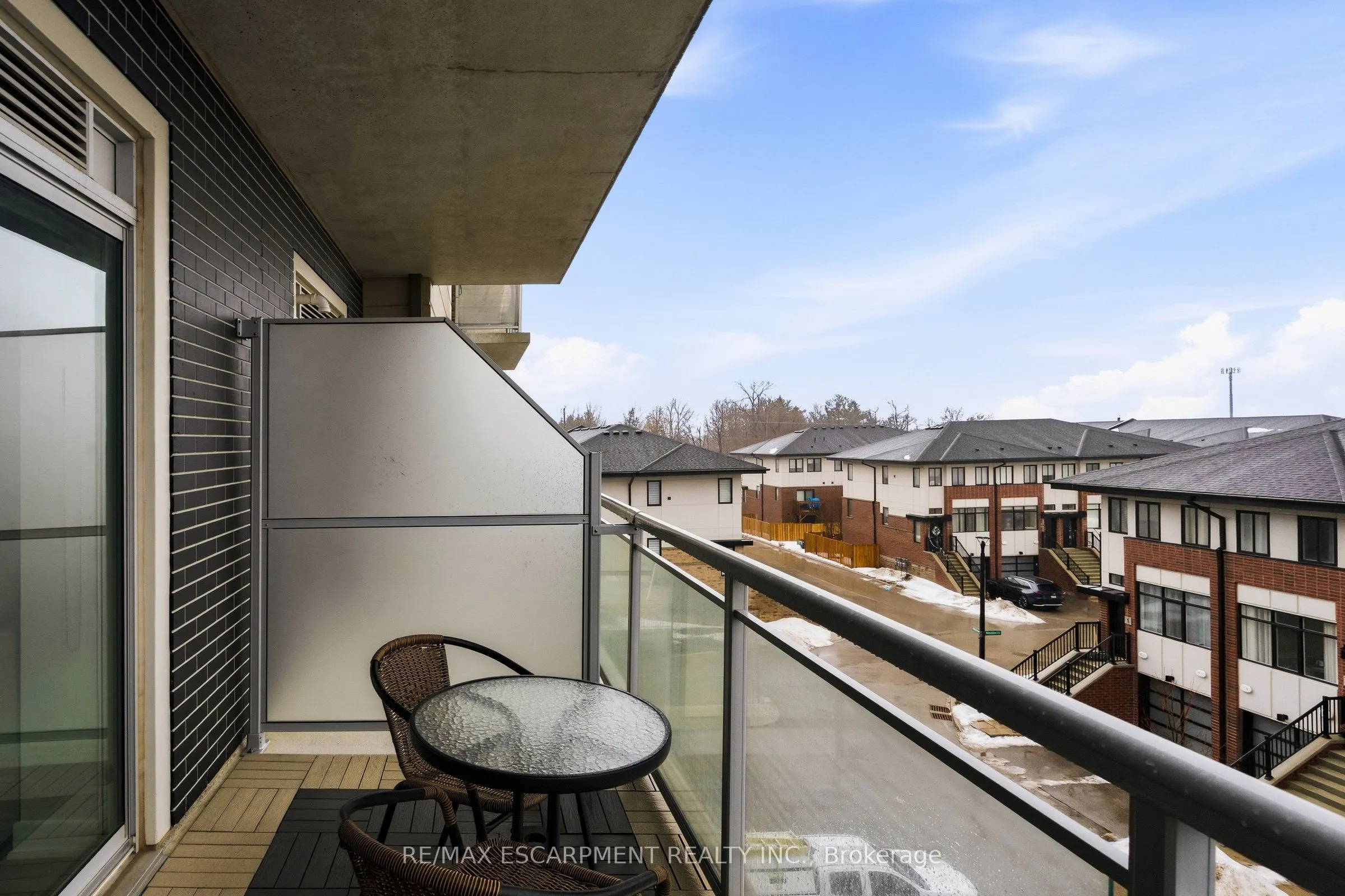 16 MARKLE Crescent #413