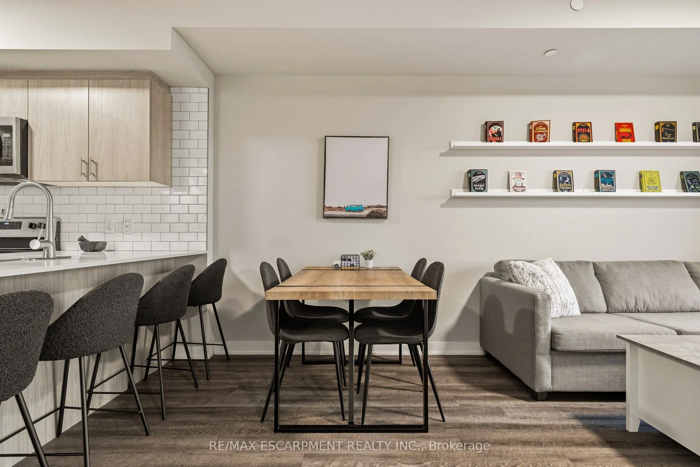 16 MARKLE Crescent #413